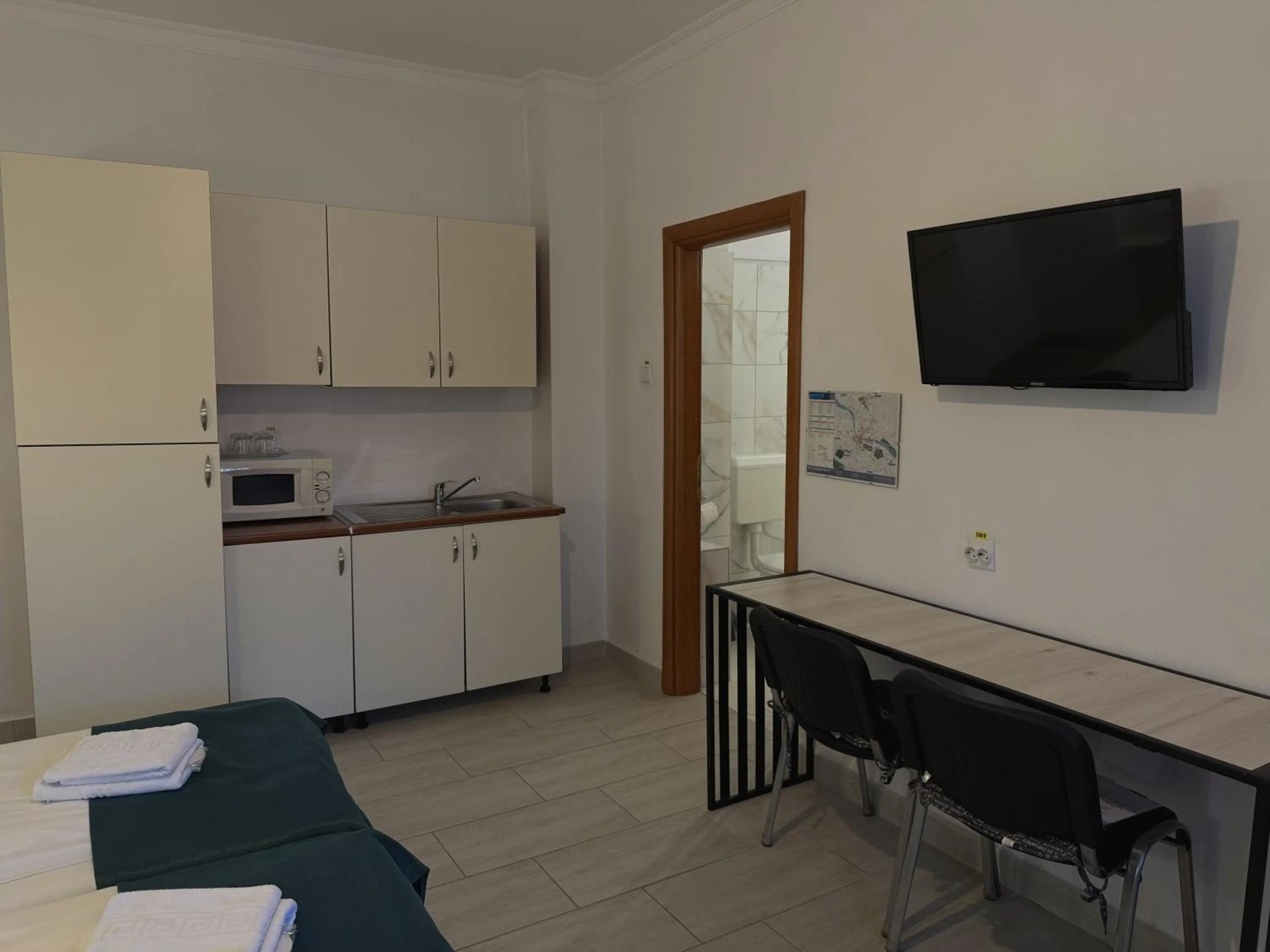 Breakfast in Pension Recidency