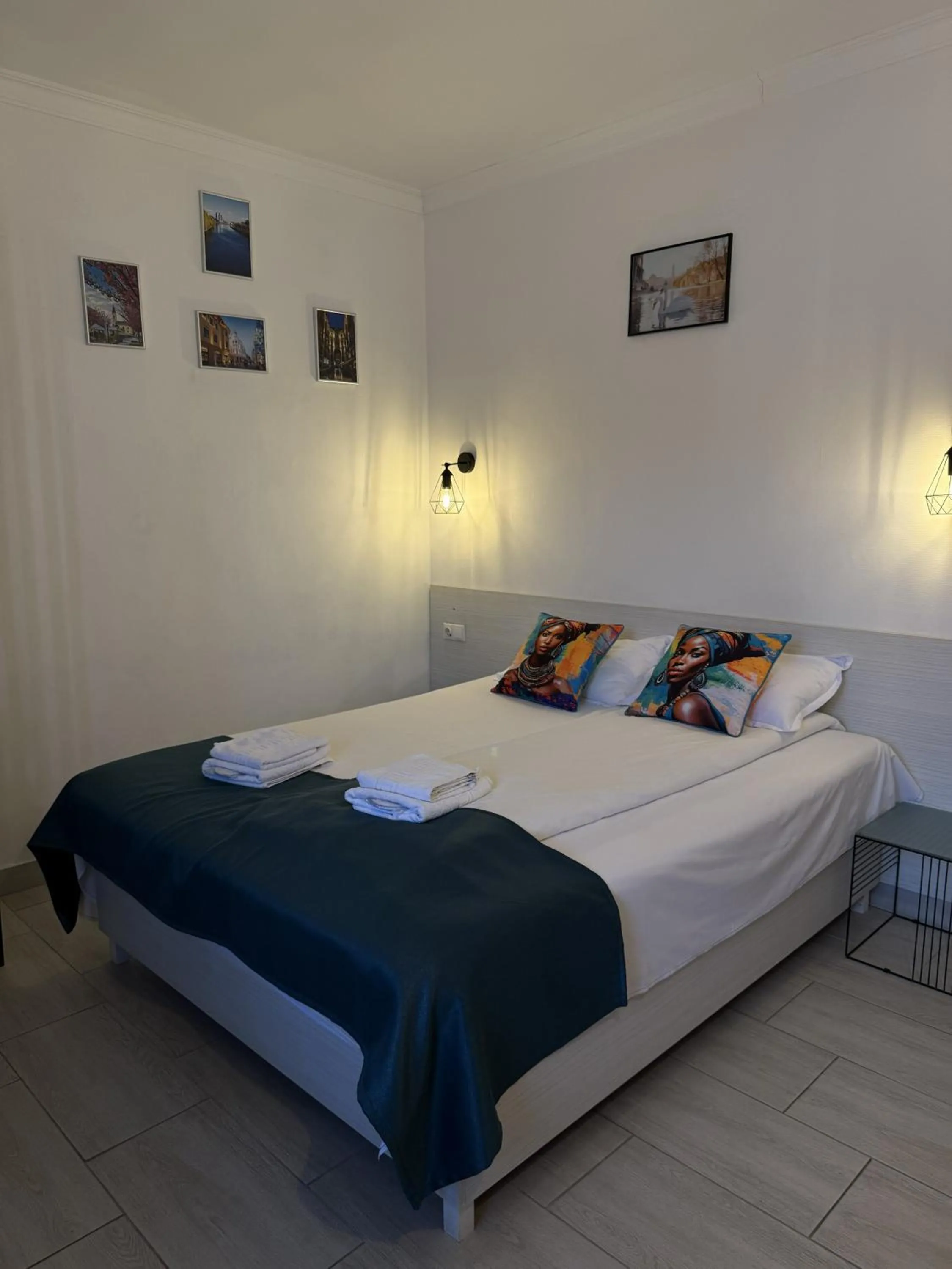 Bed in Pension Recidency