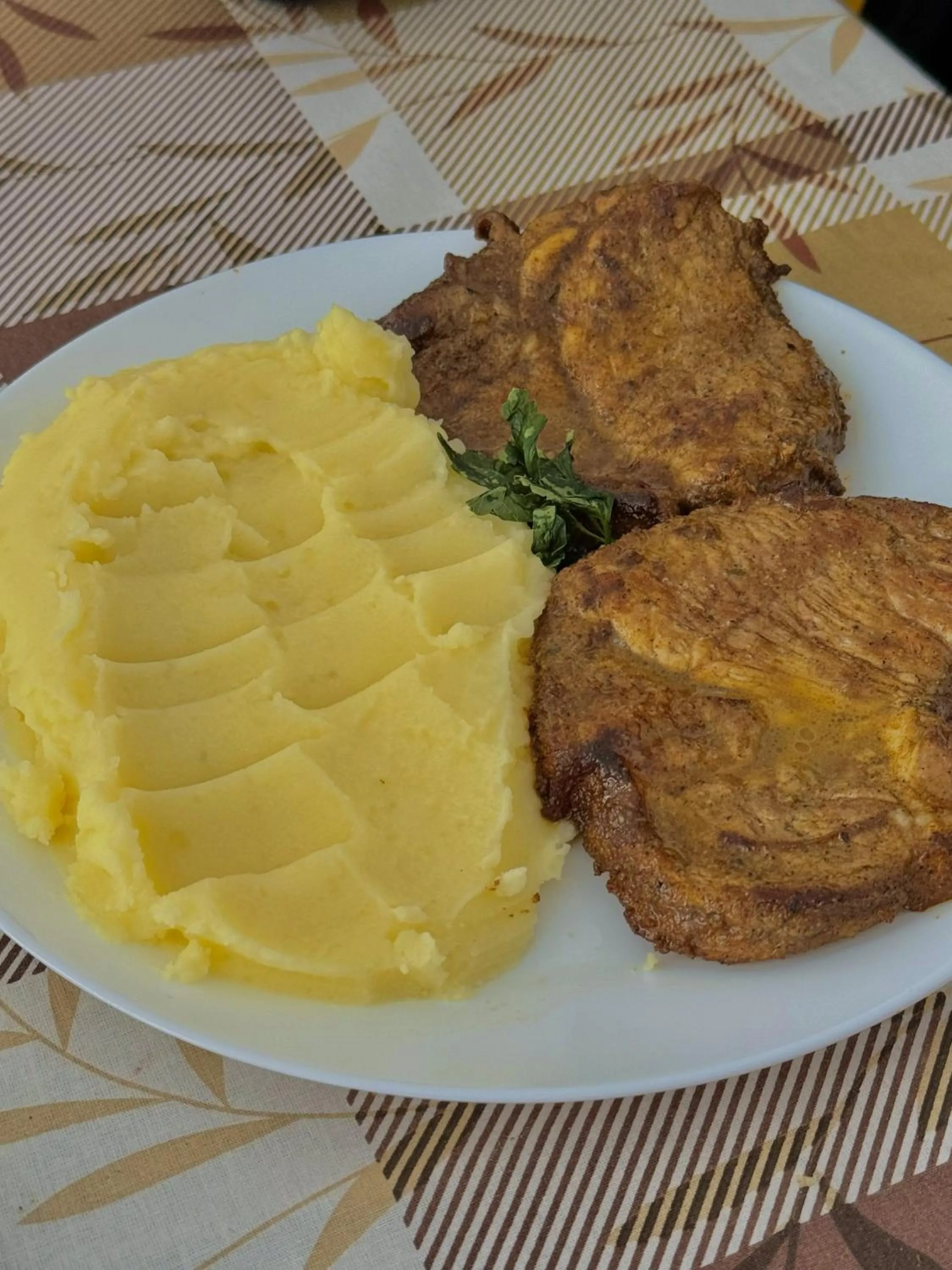 Dinner in Pension Recidency