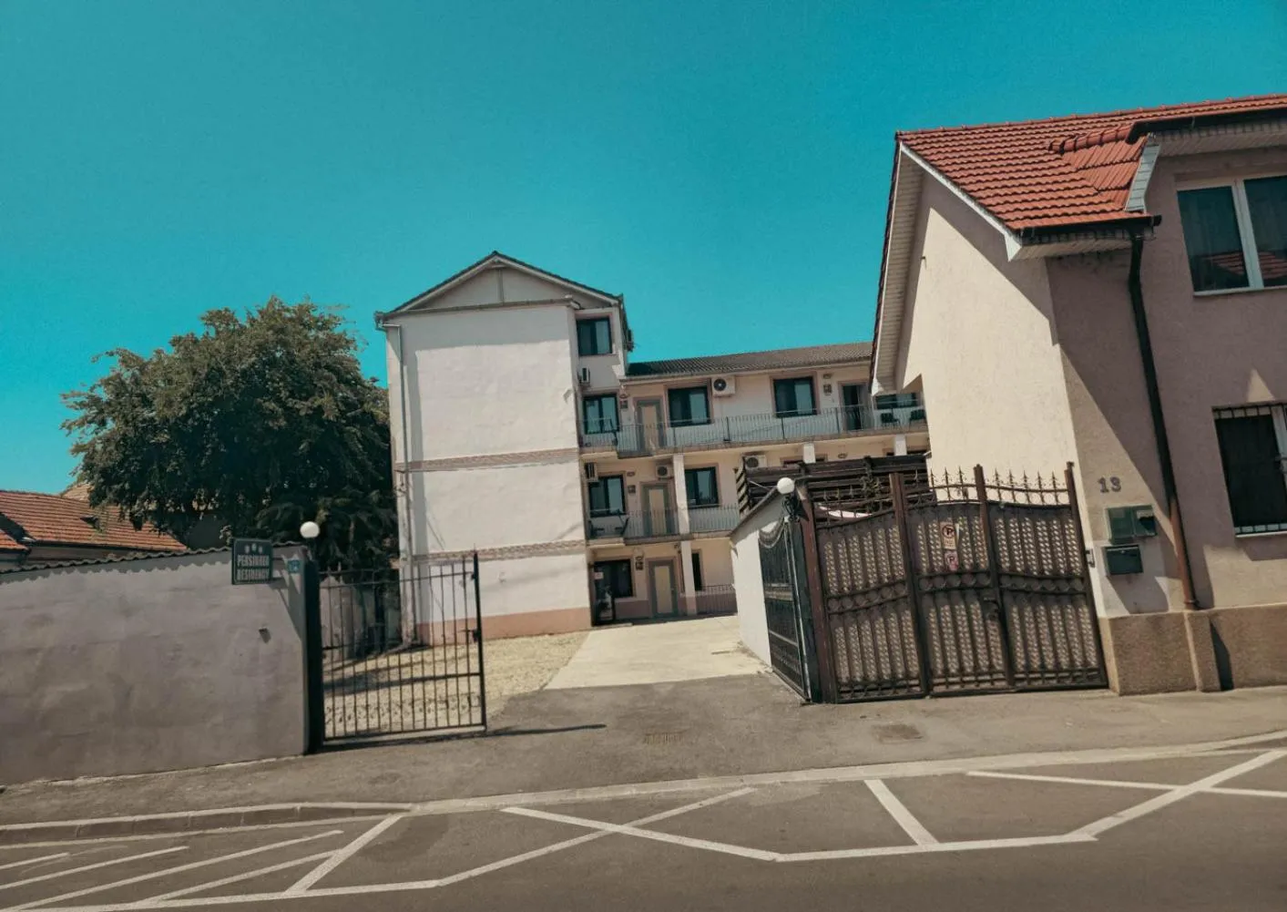 Property building in Pension Recidency