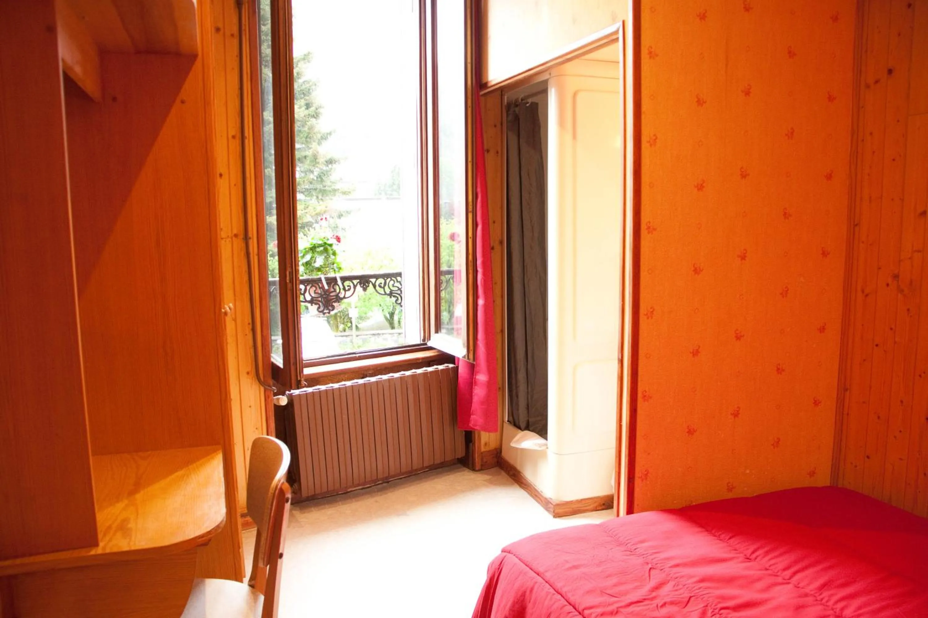 Decorative detail, Bed in Hébergement Artense