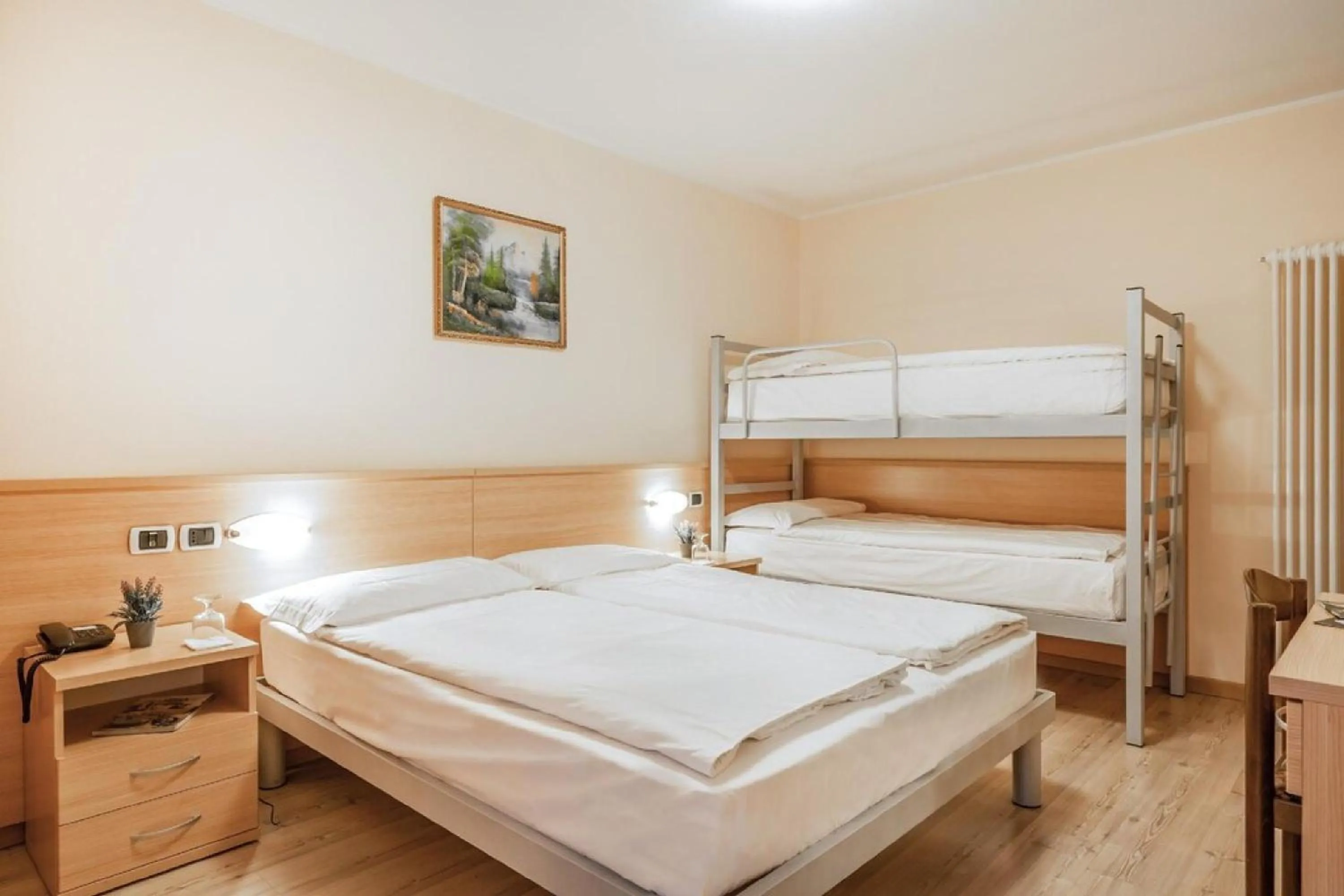 Bedroom, Bed in Hotel Garnì Maria