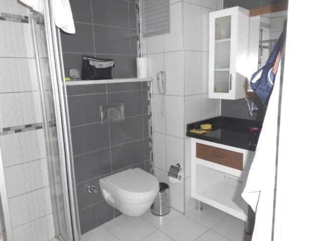 Shower in Venessa Beach Hotel