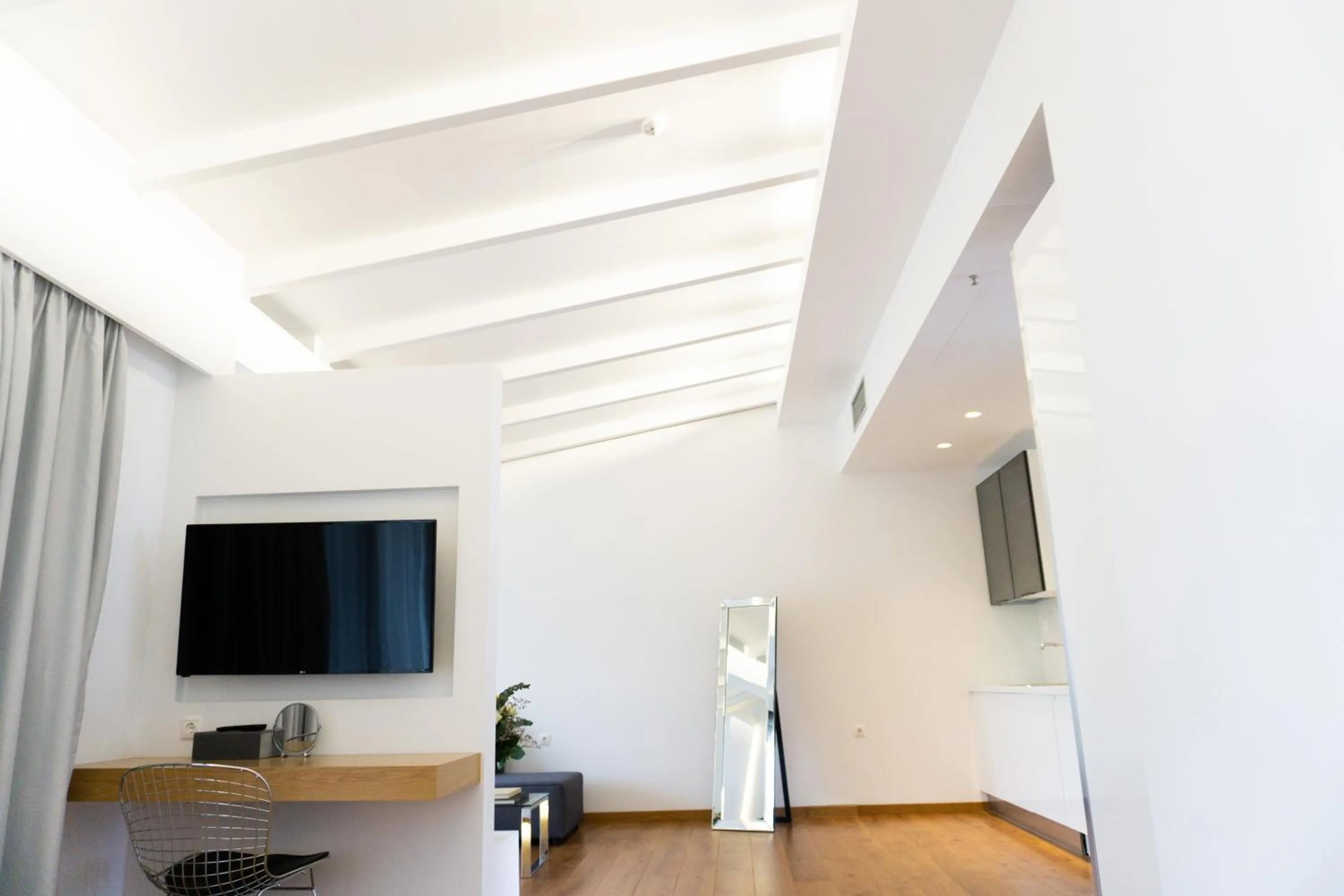 Area and facilities in City Loft Hotel