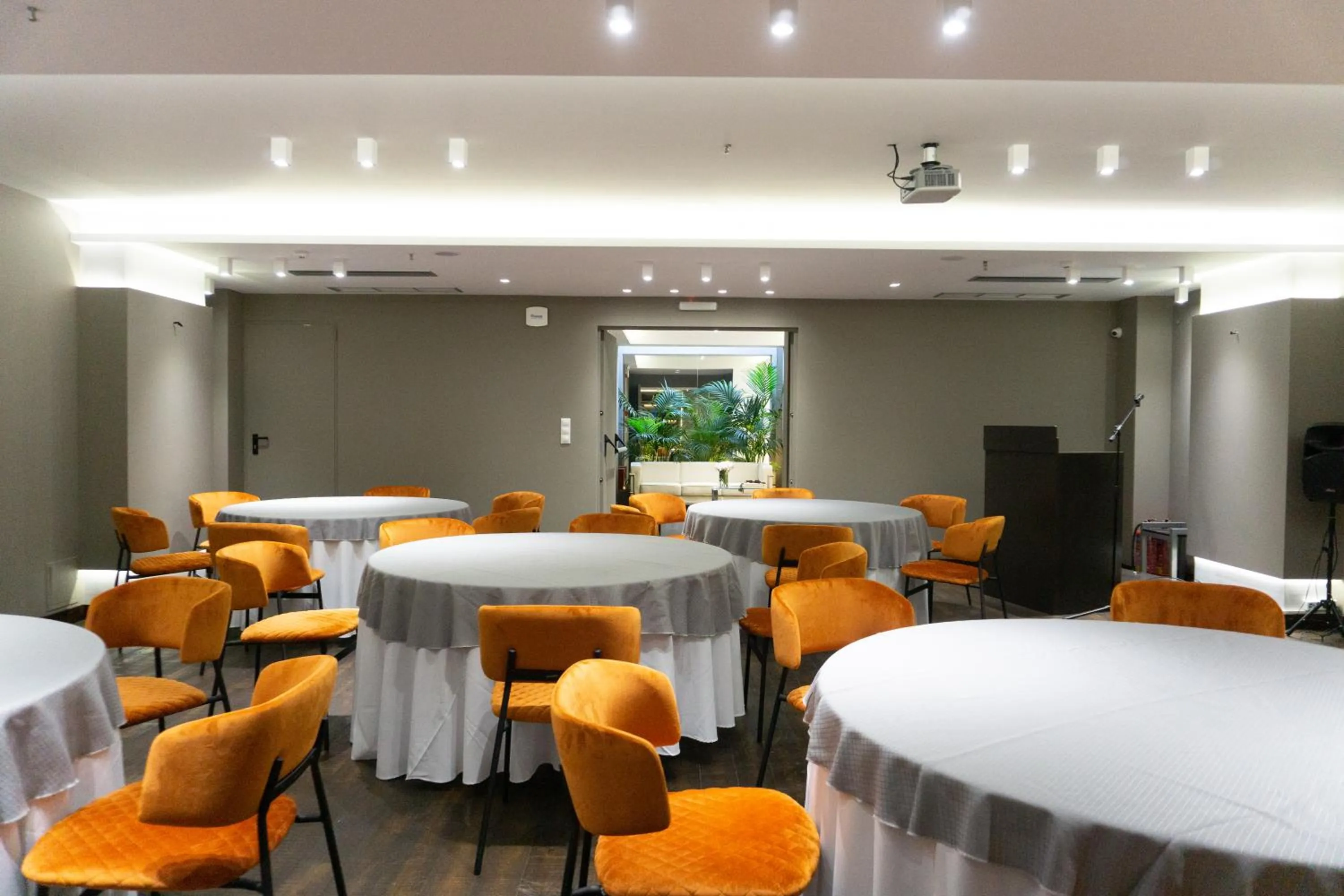 Meeting/conference room in City Loft Hotel