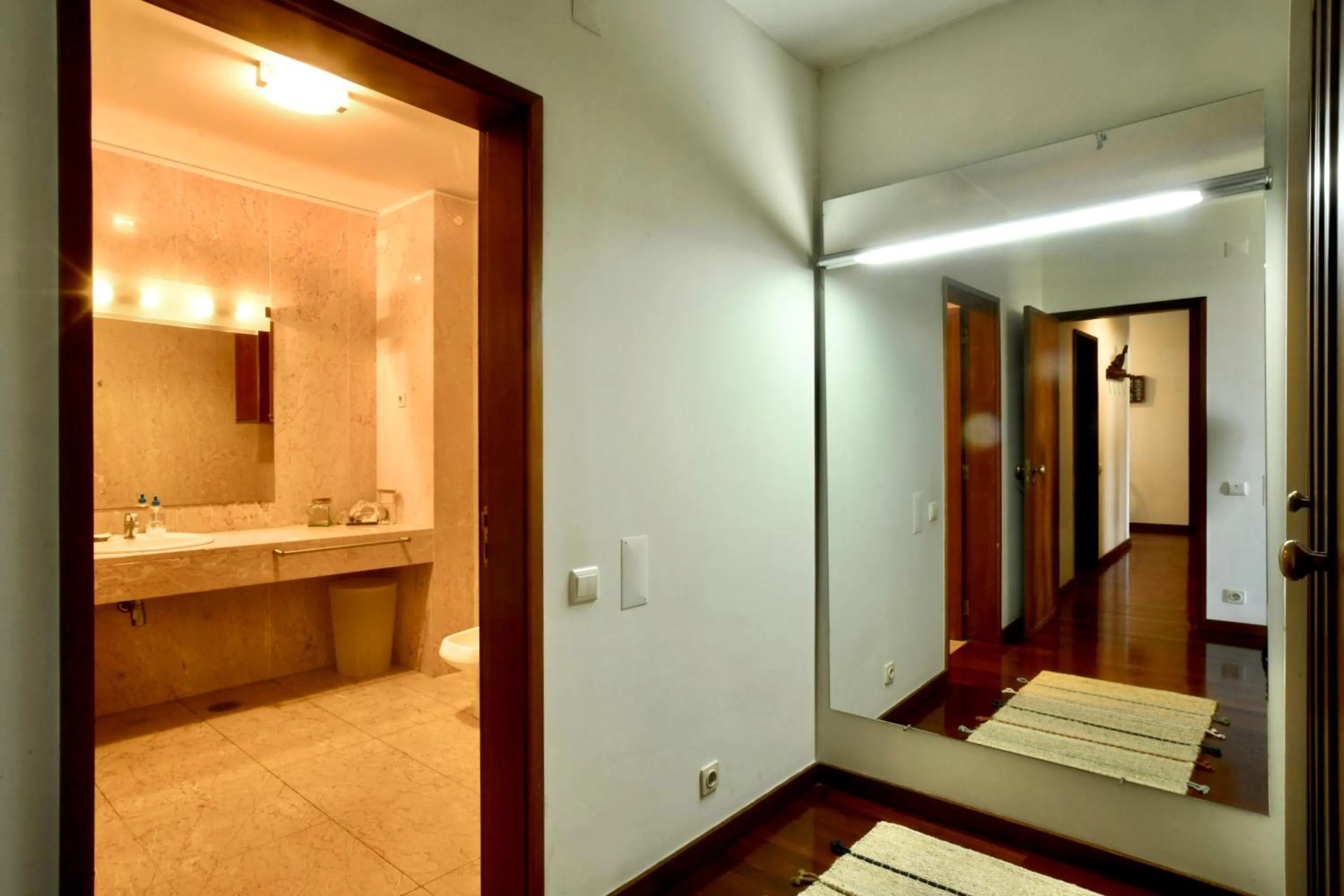 Bedroom in sunset@leçadapalmeira