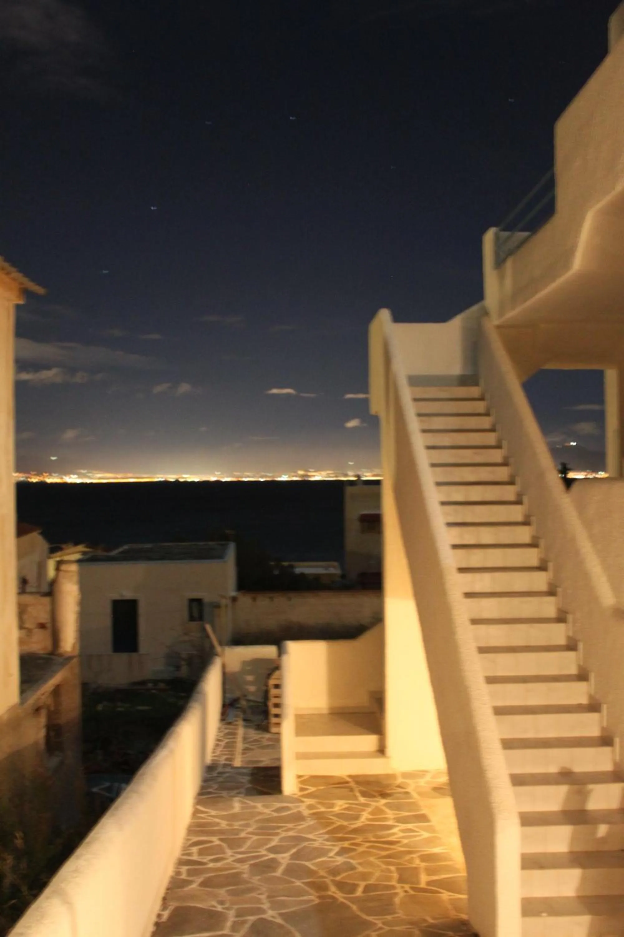 Facade/entrance in Blue Dolphin Studios and Apartment