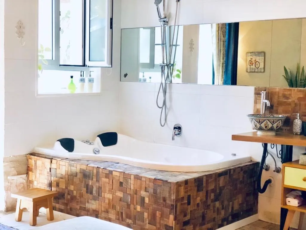 Hot Tub in Trieste Neve Tzedek Boutique Suites Tel Aviv