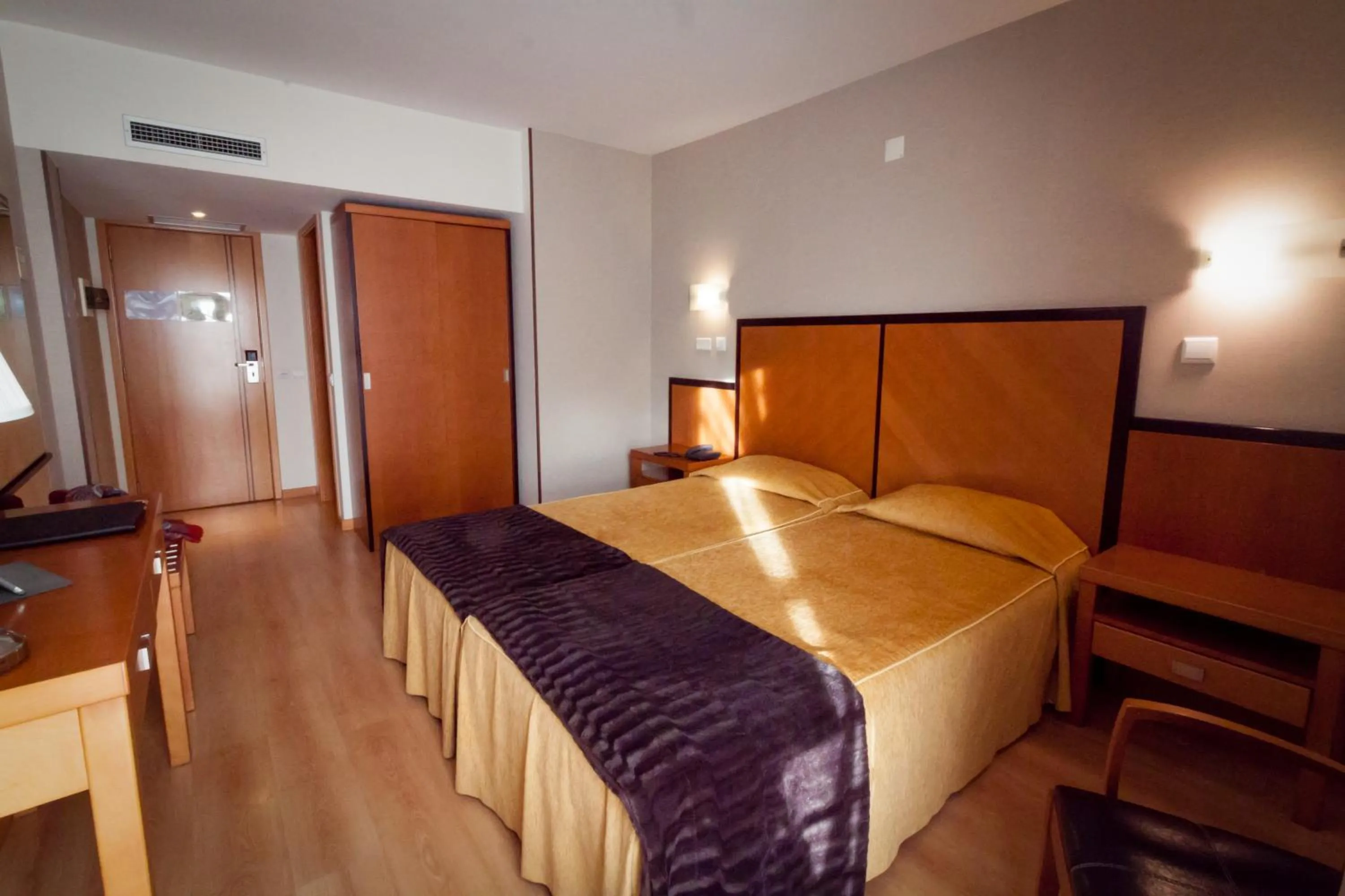 Bed in Hotel 4 Estações