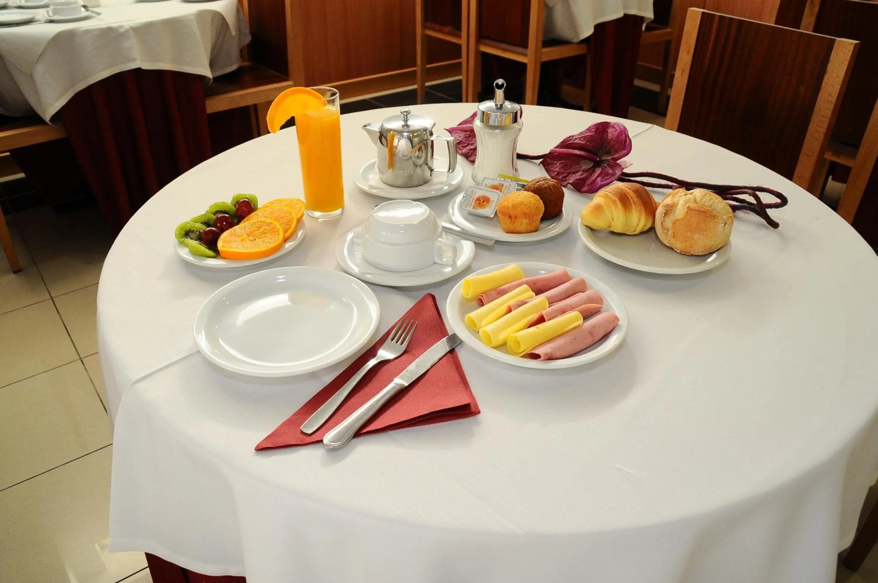 Food in Hotel 4 Estações