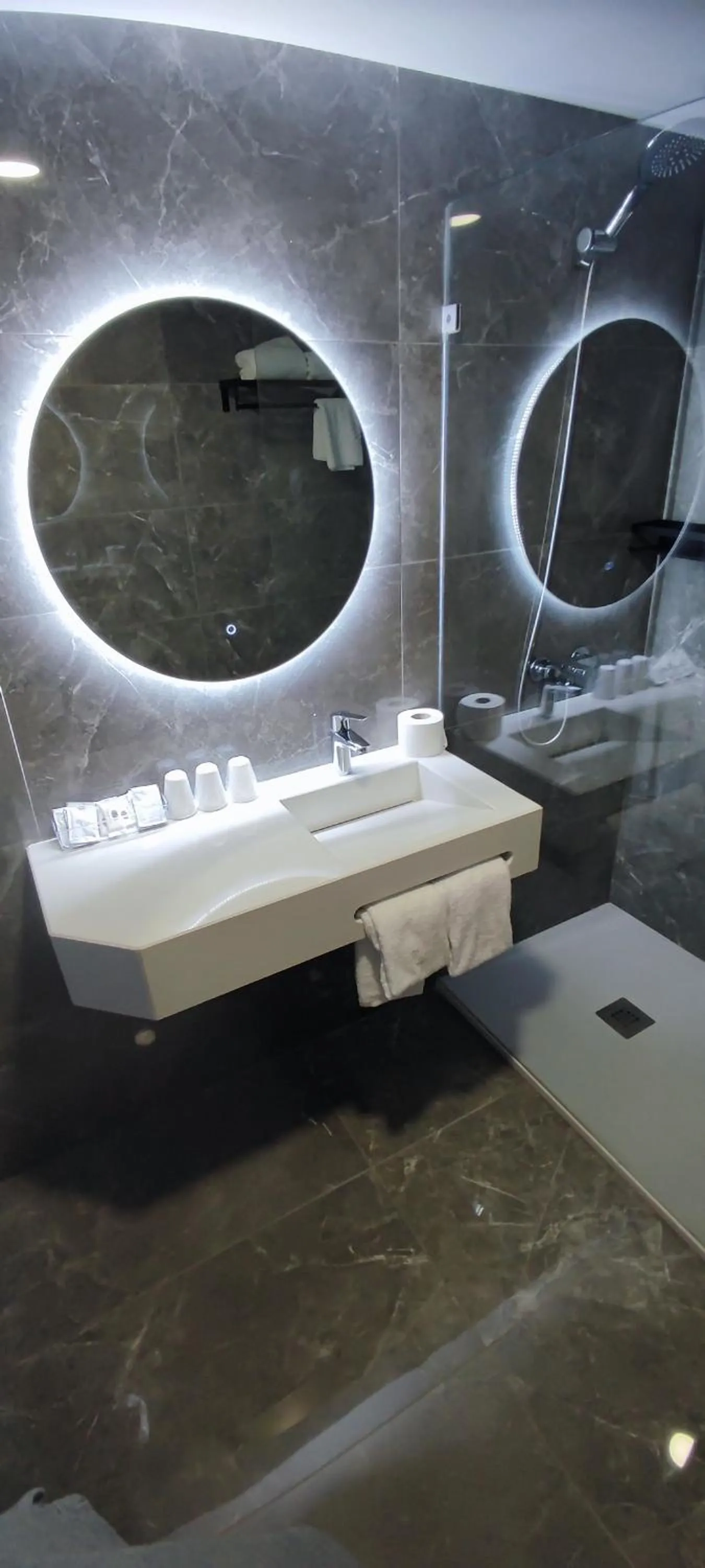 Bathroom in Hotel 4 Estações