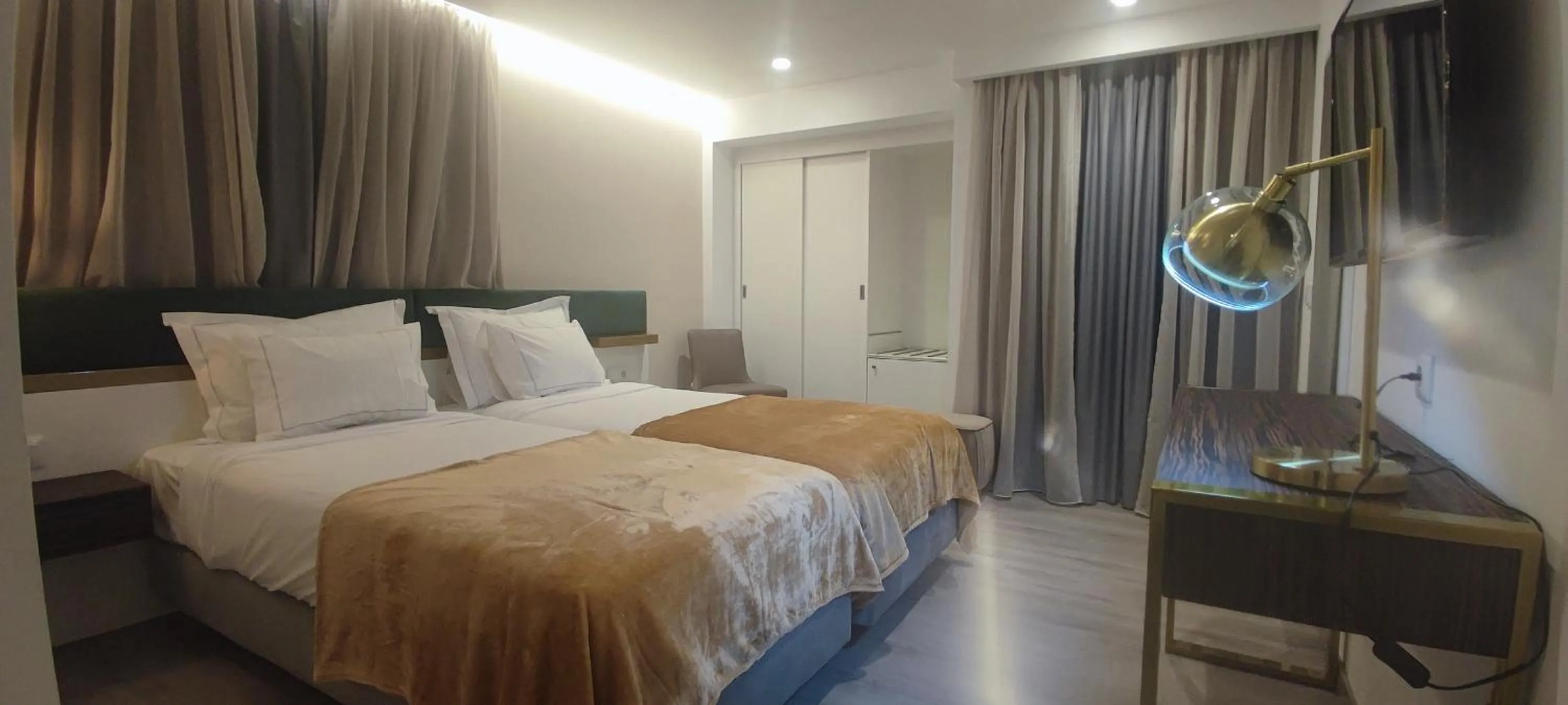 Bed in Hotel 4 Estações