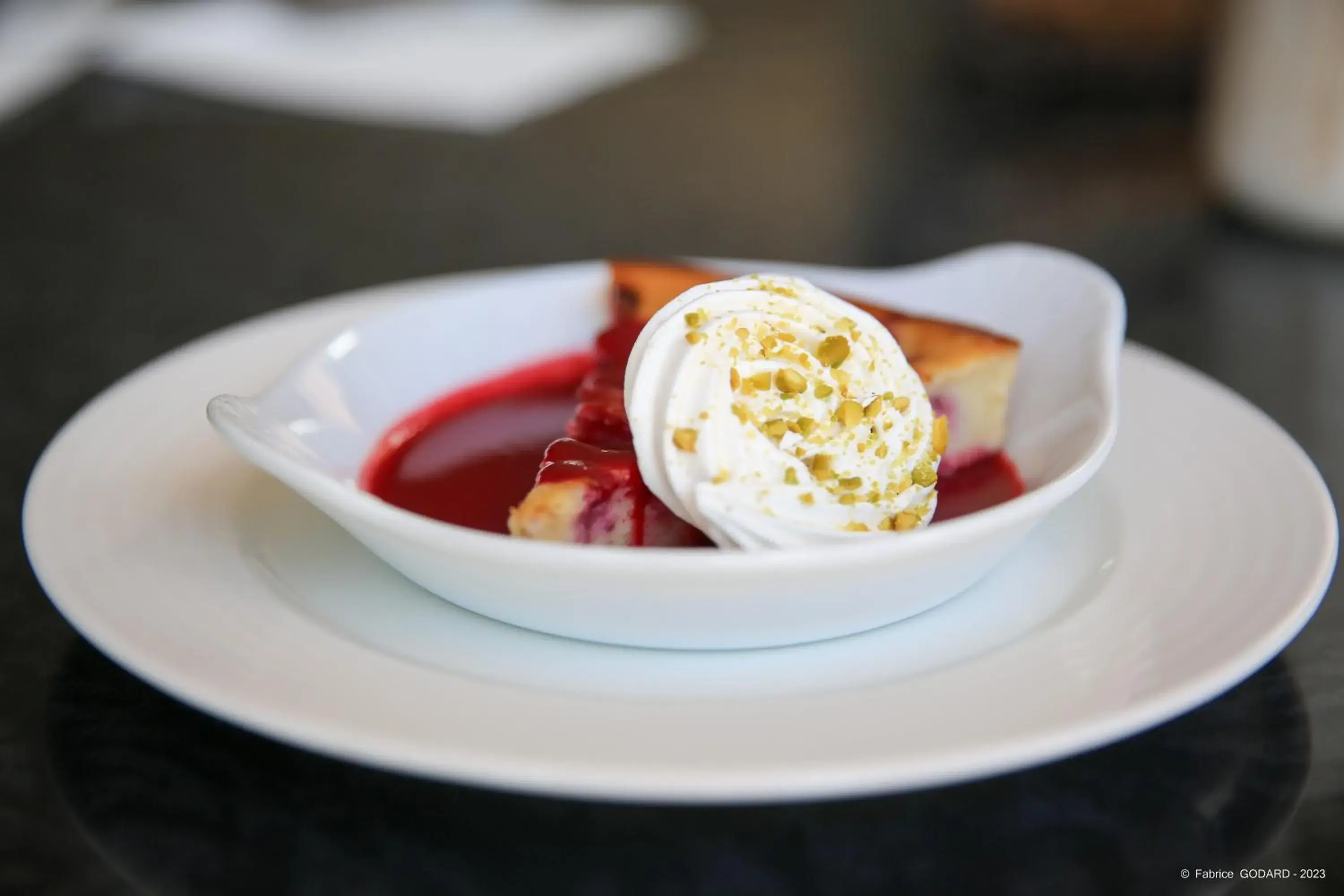 Restaurant/places to eat in Hôtel Le Refuge des Sources Restaurant/places to eat in Hôtel Le Refuge des Sources