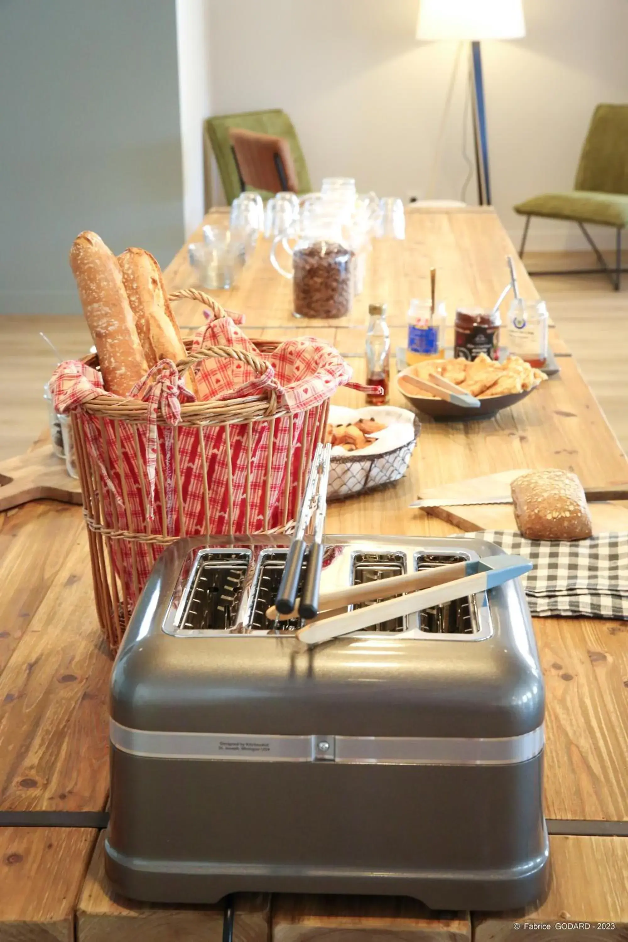 Breakfast in Hôtel Le Refuge des Sources Breakfast in Hôtel Le Refuge des Sources