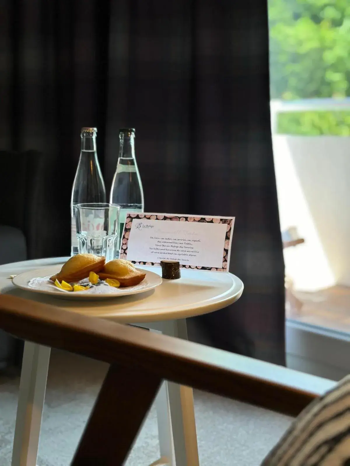 Breakfast in Hôtel Le Refuge des Sources Breakfast in Hôtel Le Refuge des Sources