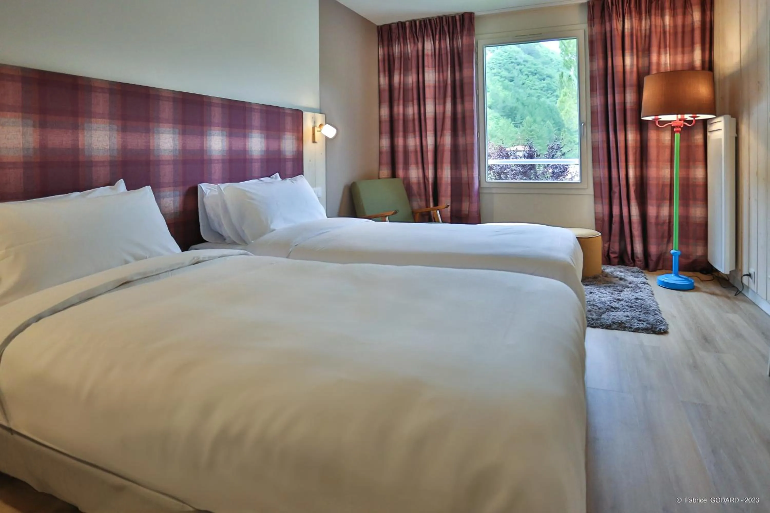 Photo of the whole room, Bed in Hôtel Le Refuge des Sources