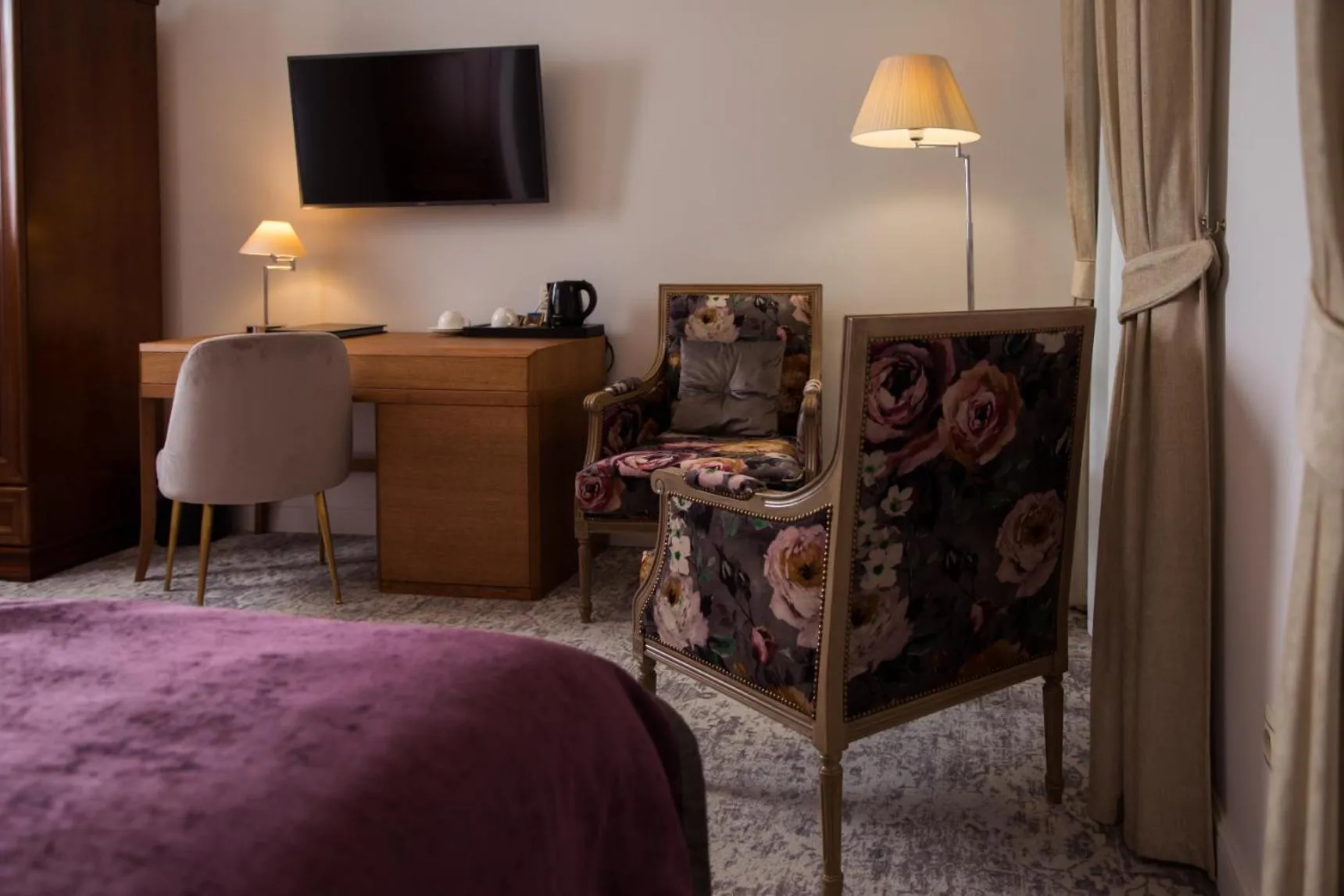 Photo of the whole room in Pałac Mojęcice