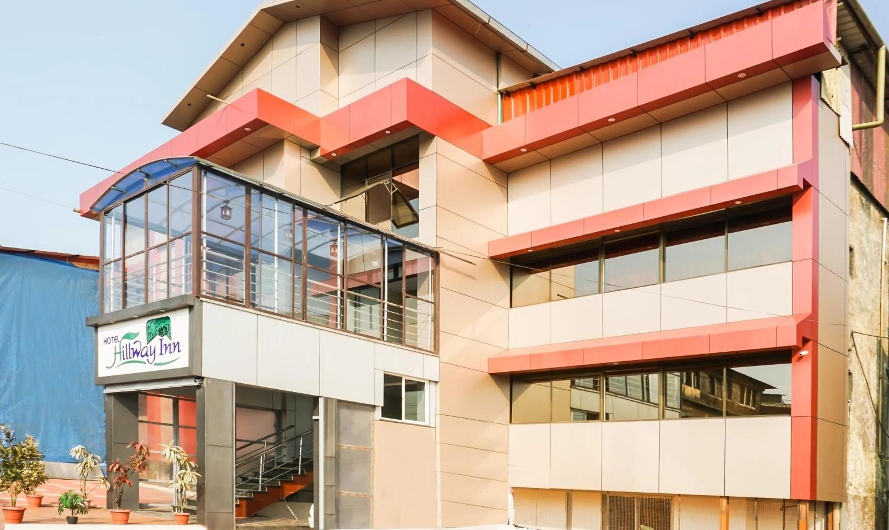 Facade/entrance in Treebo Hillway Inn Main Market