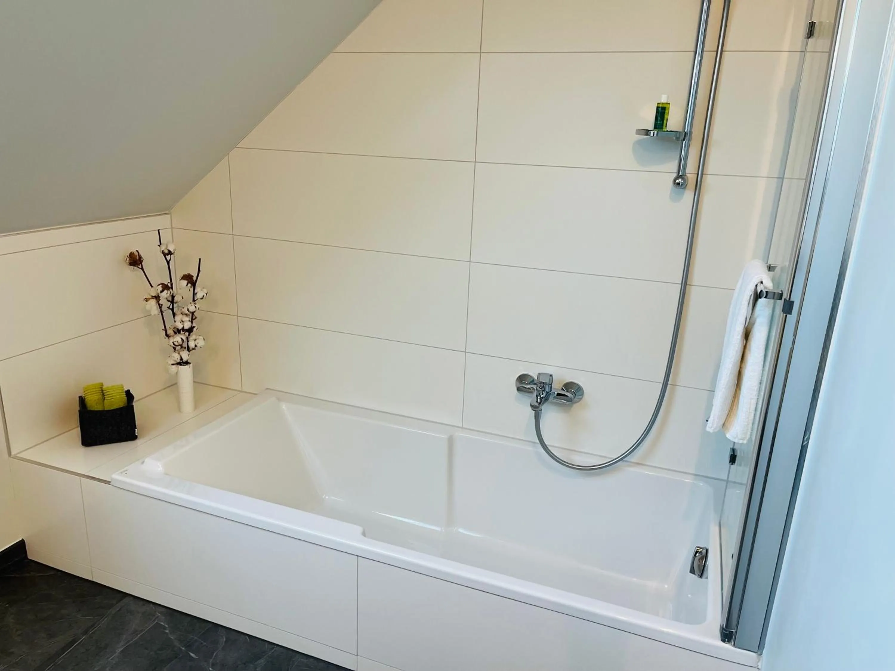 Bathroom in Maison d hotes Coeur de Village Alsace & spa