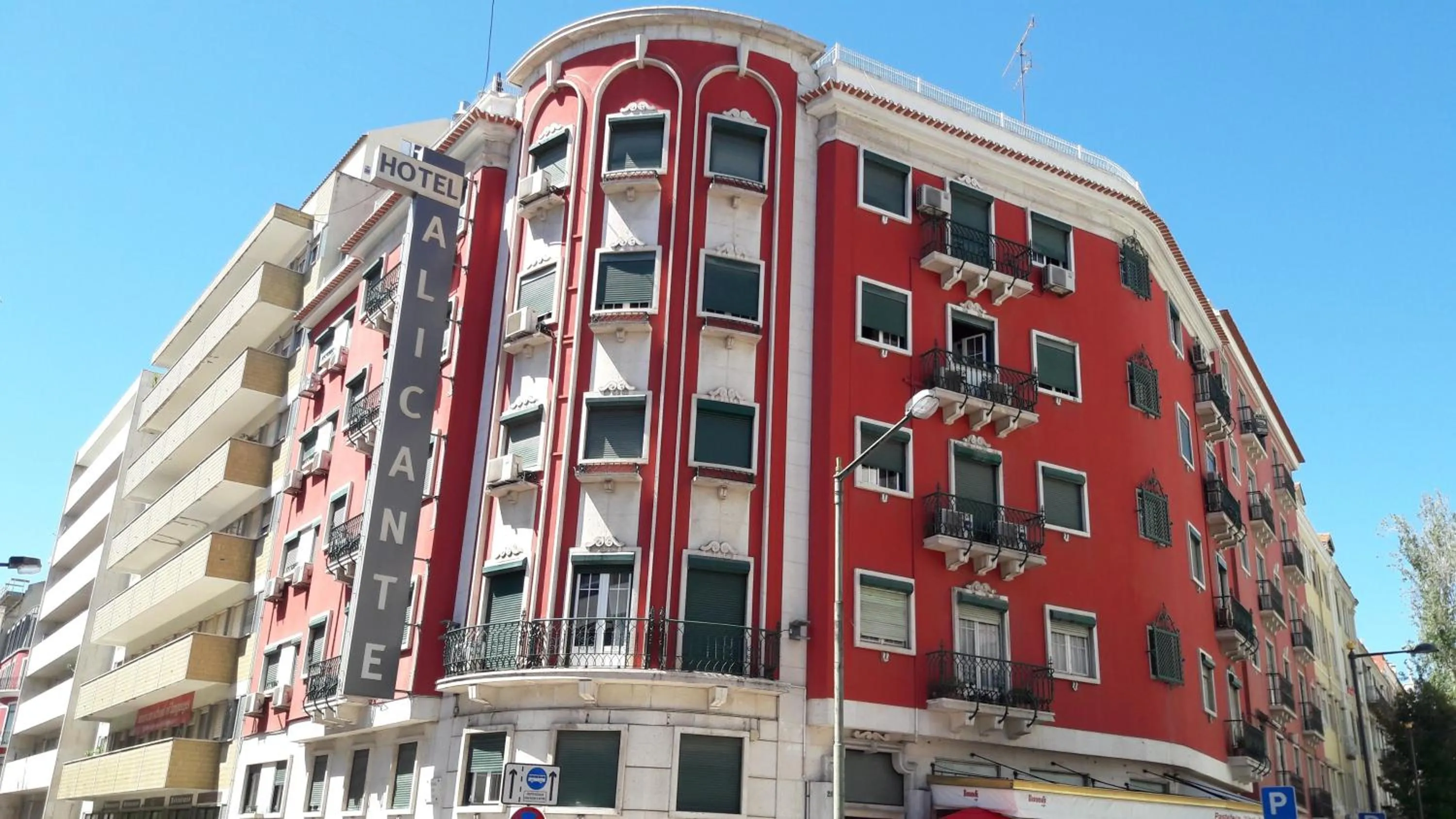 Property building in Hotel Alicante Lisboa