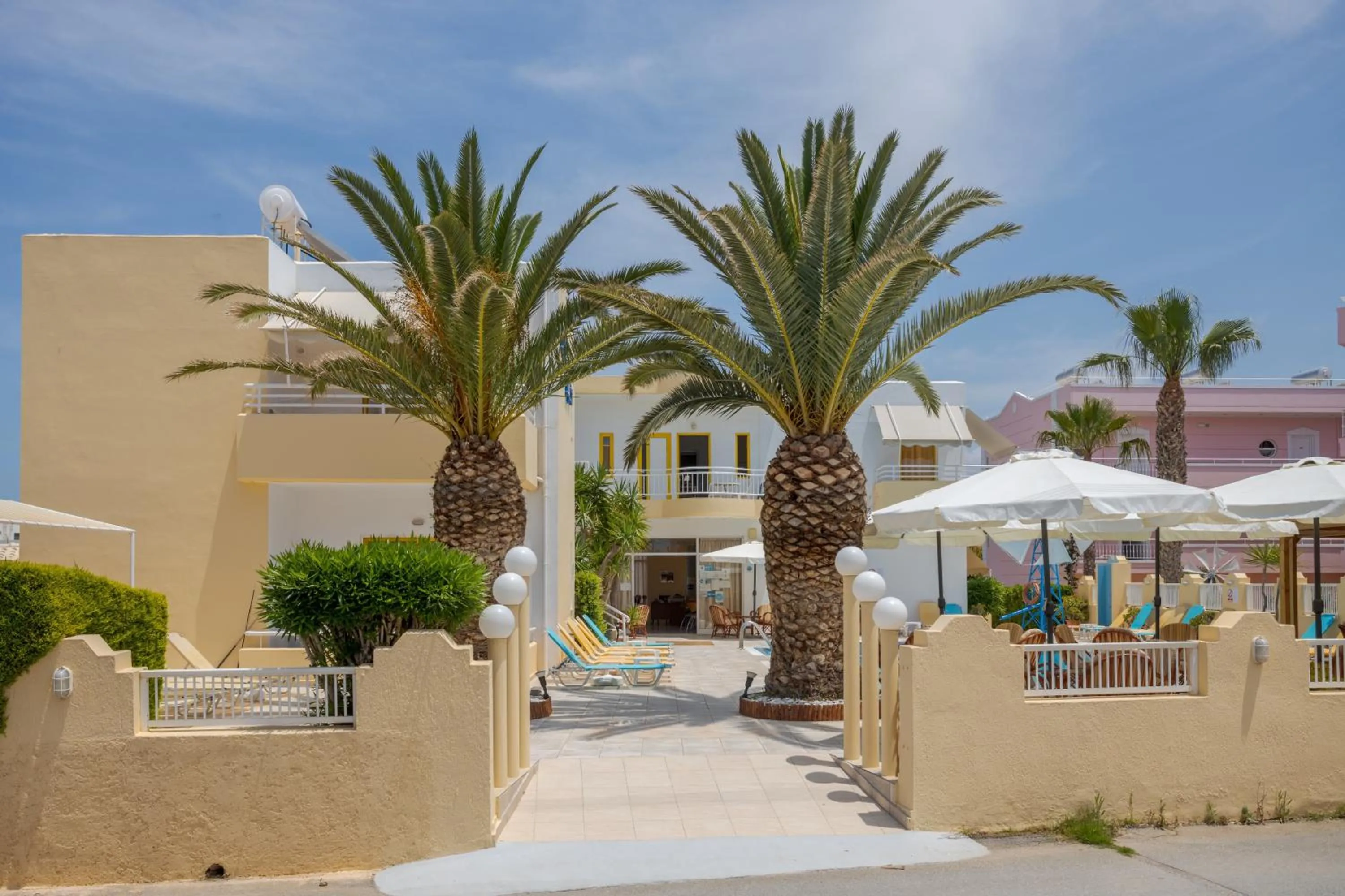 Cosmi Apts Gouves by Estia