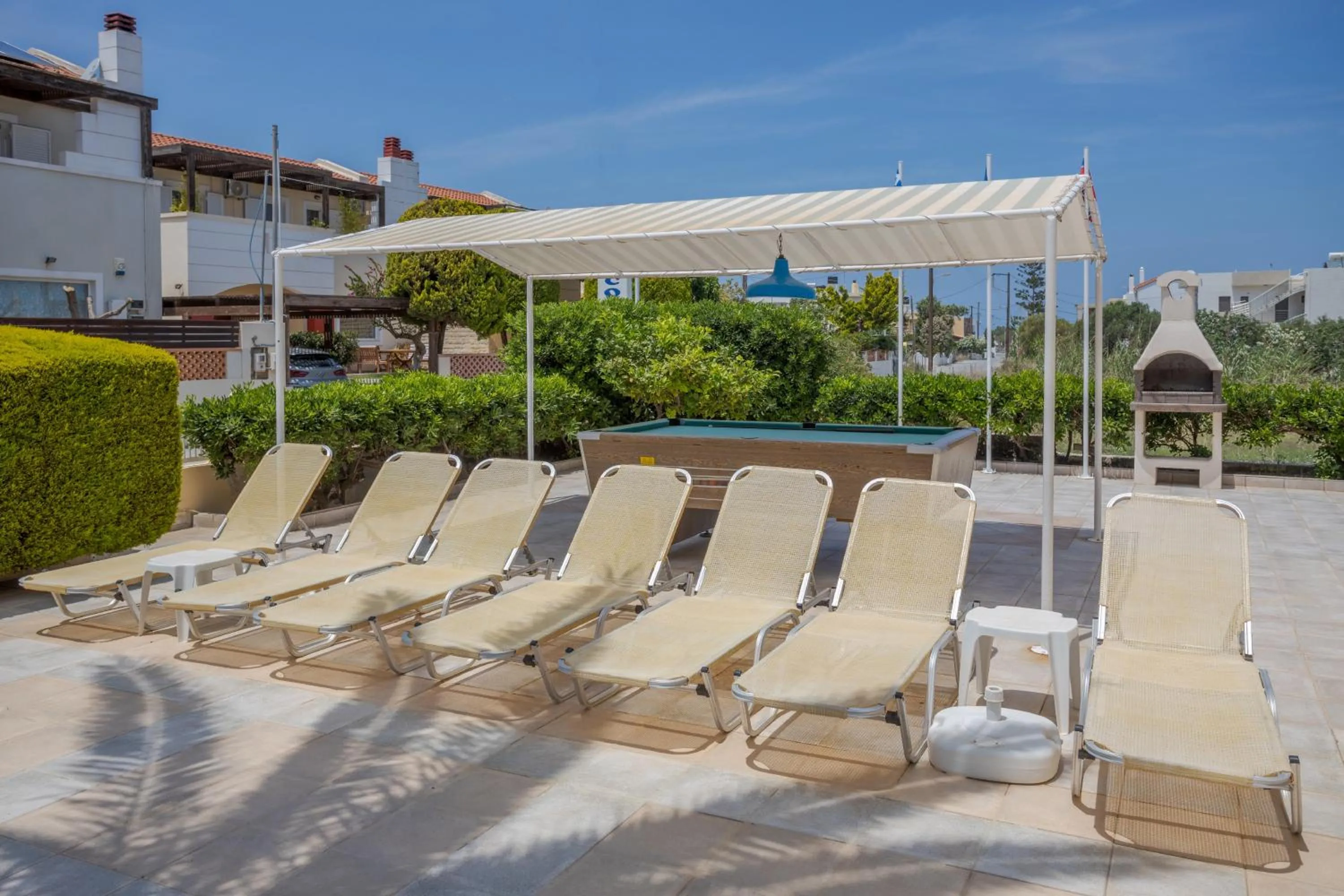 Cosmi Apts Gouves by Estia