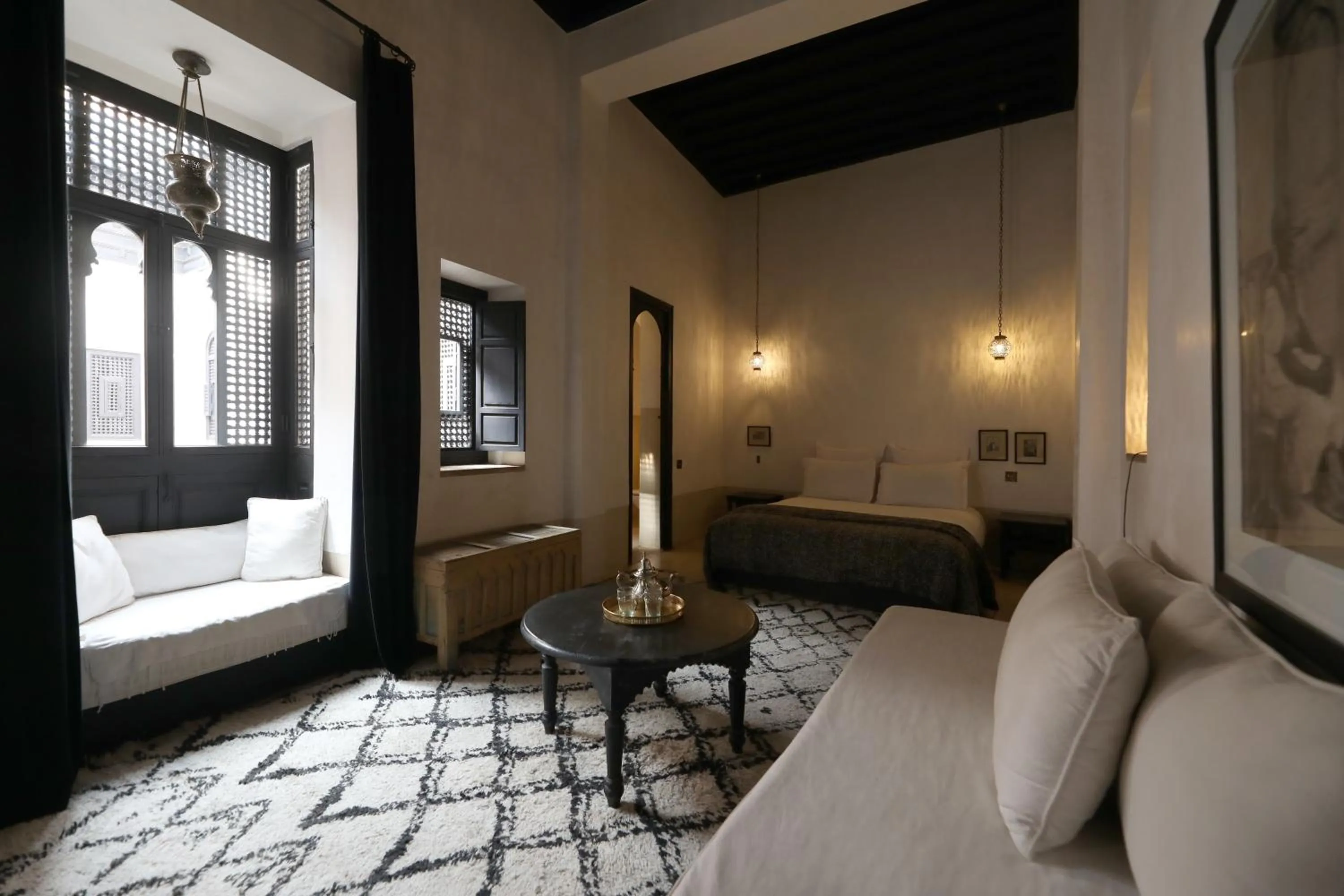 Photo of the whole room, Bed in Riad Azzouna 13