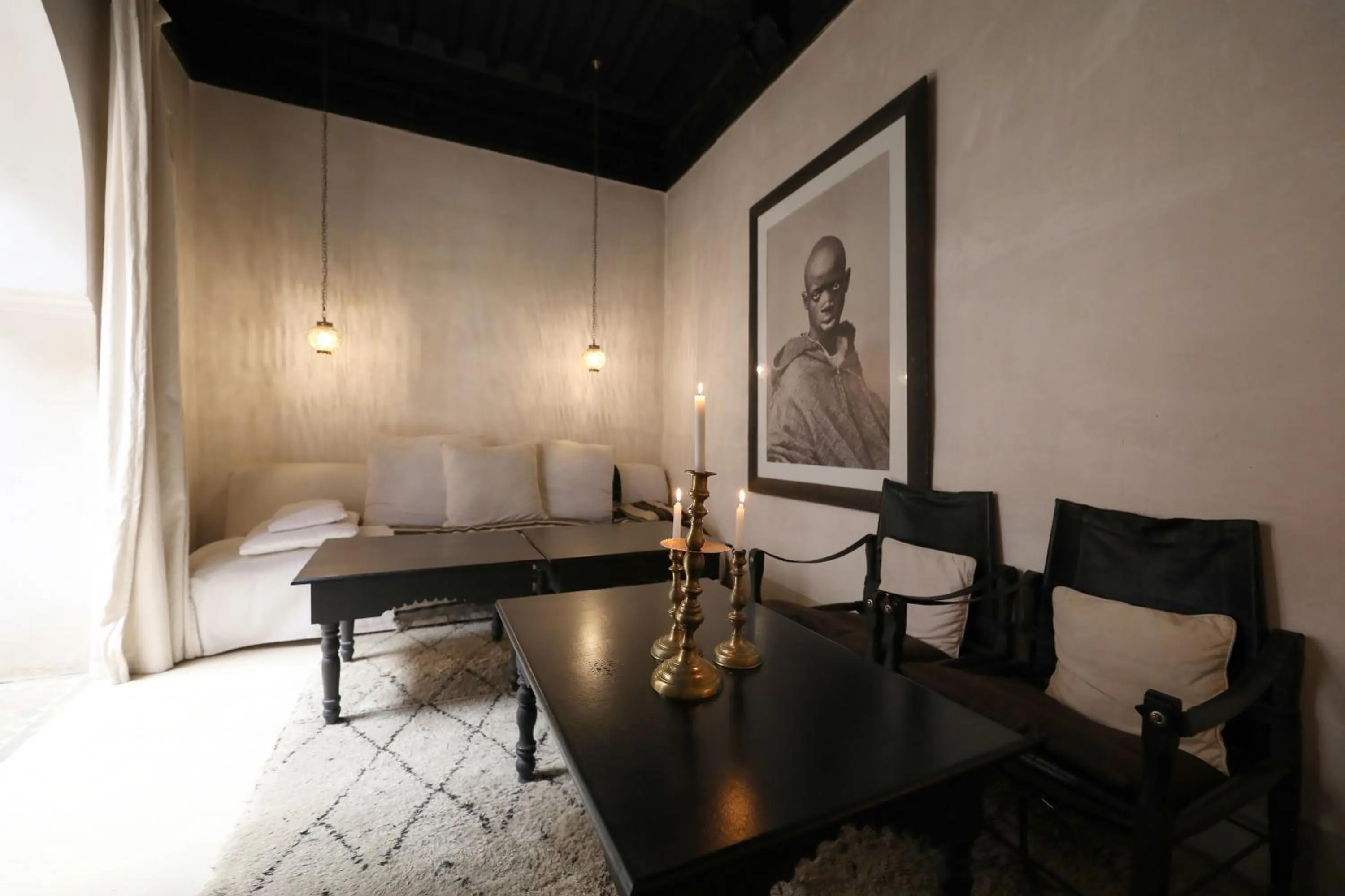 Communal lounge/ TV room in Riad Azzouna 13