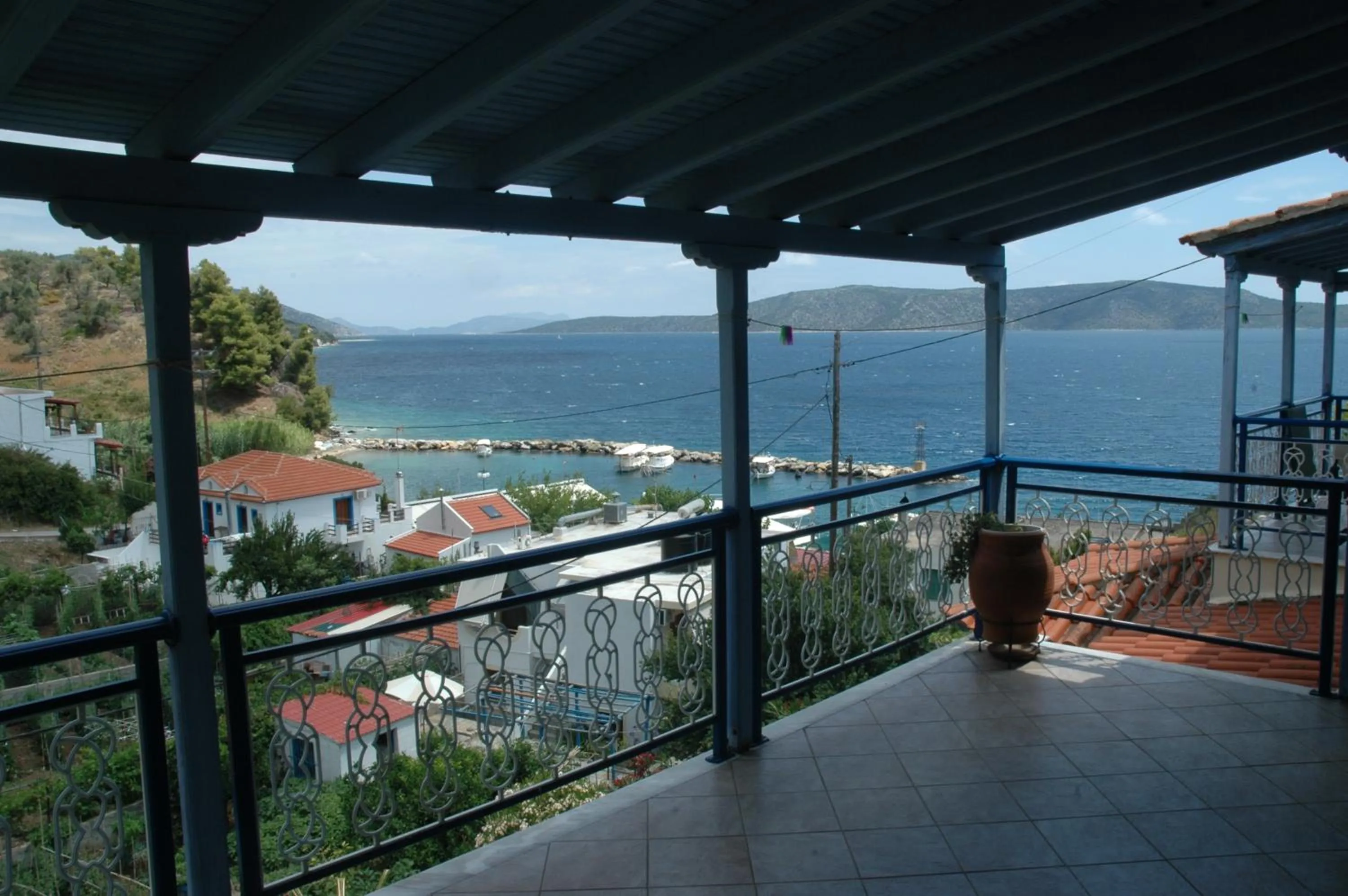 Balcony/Terrace in Agnanti Hotel
