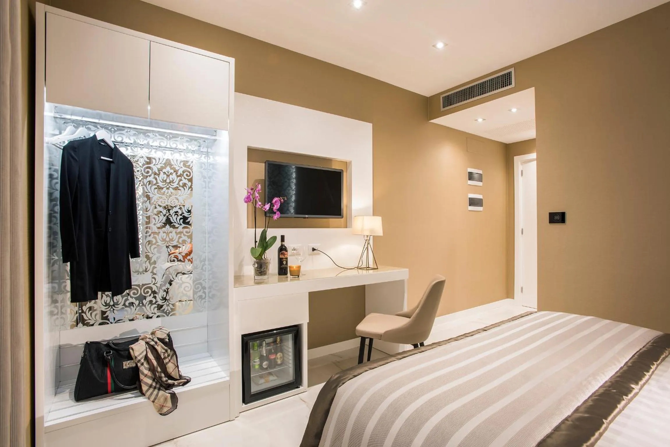 Photo of the whole room, Bed in Residenza Venti Settembre