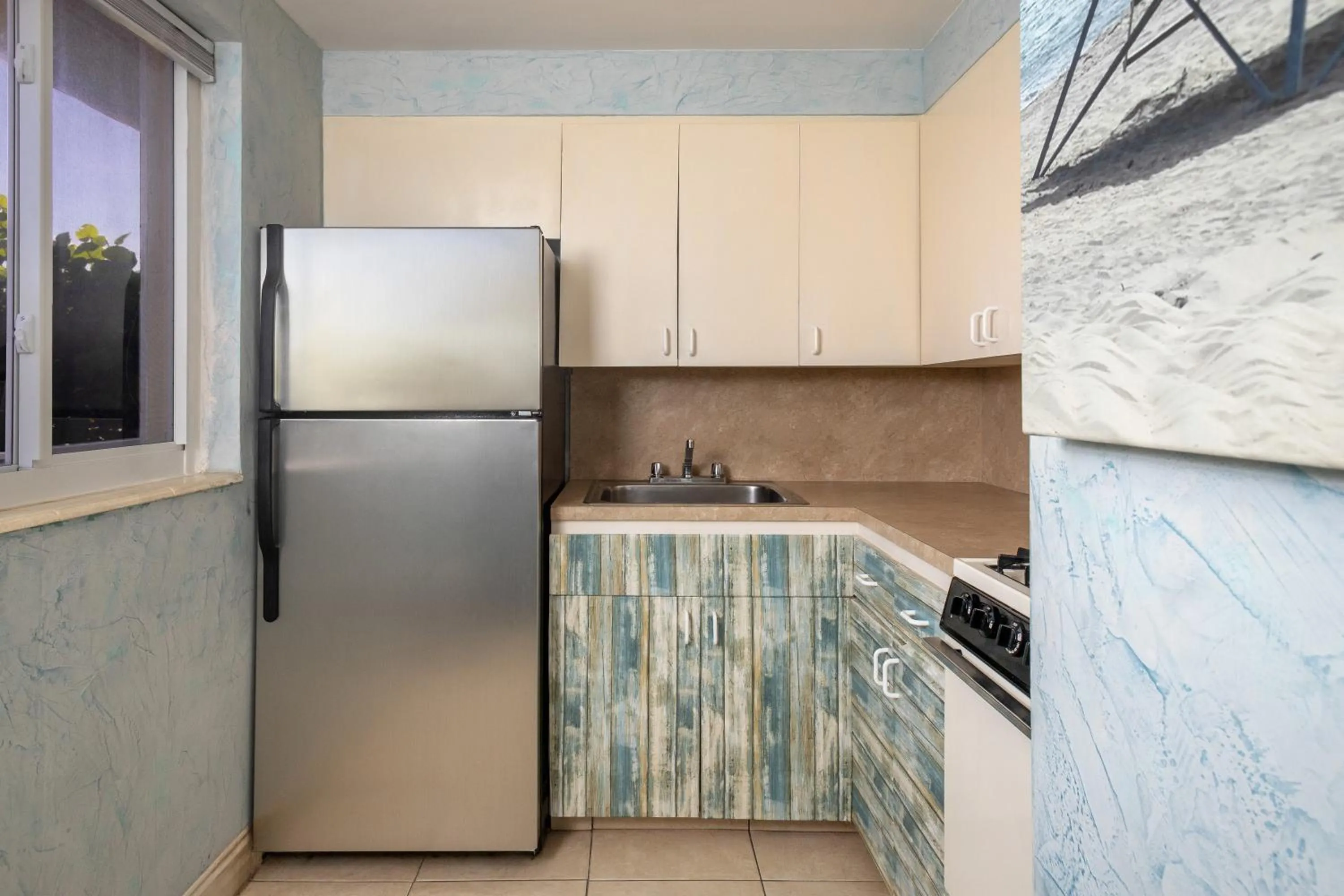 kitchen in Delray Breakers on the Ocean