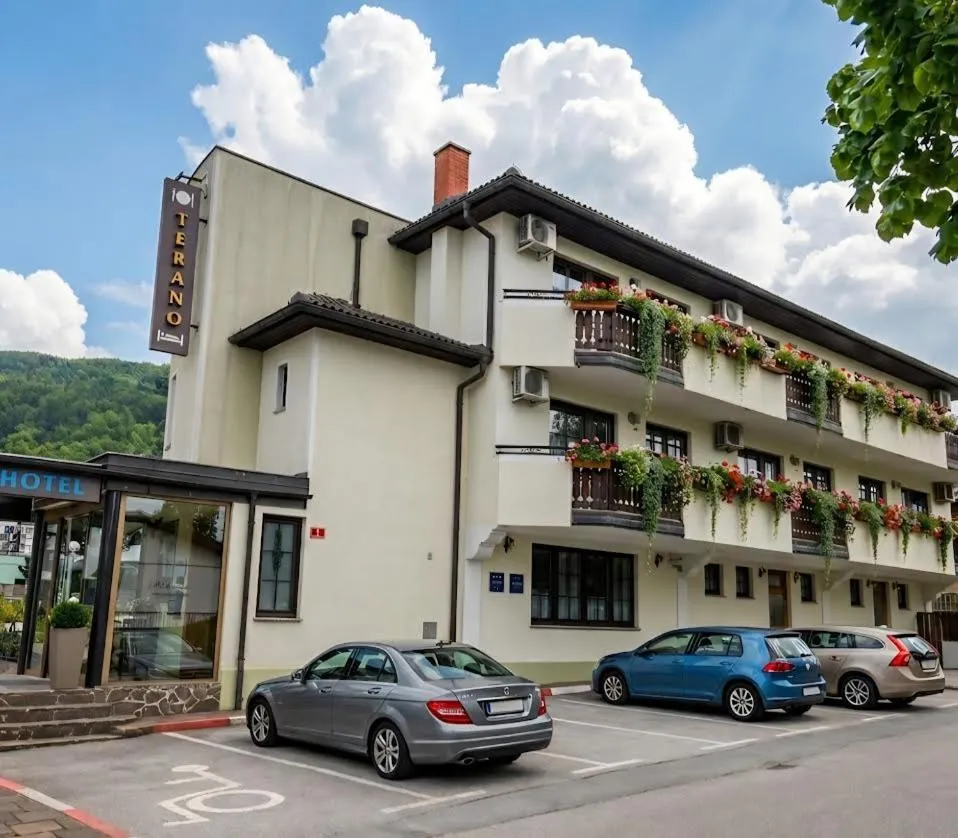 Garni Hotel & Apartments Terano
