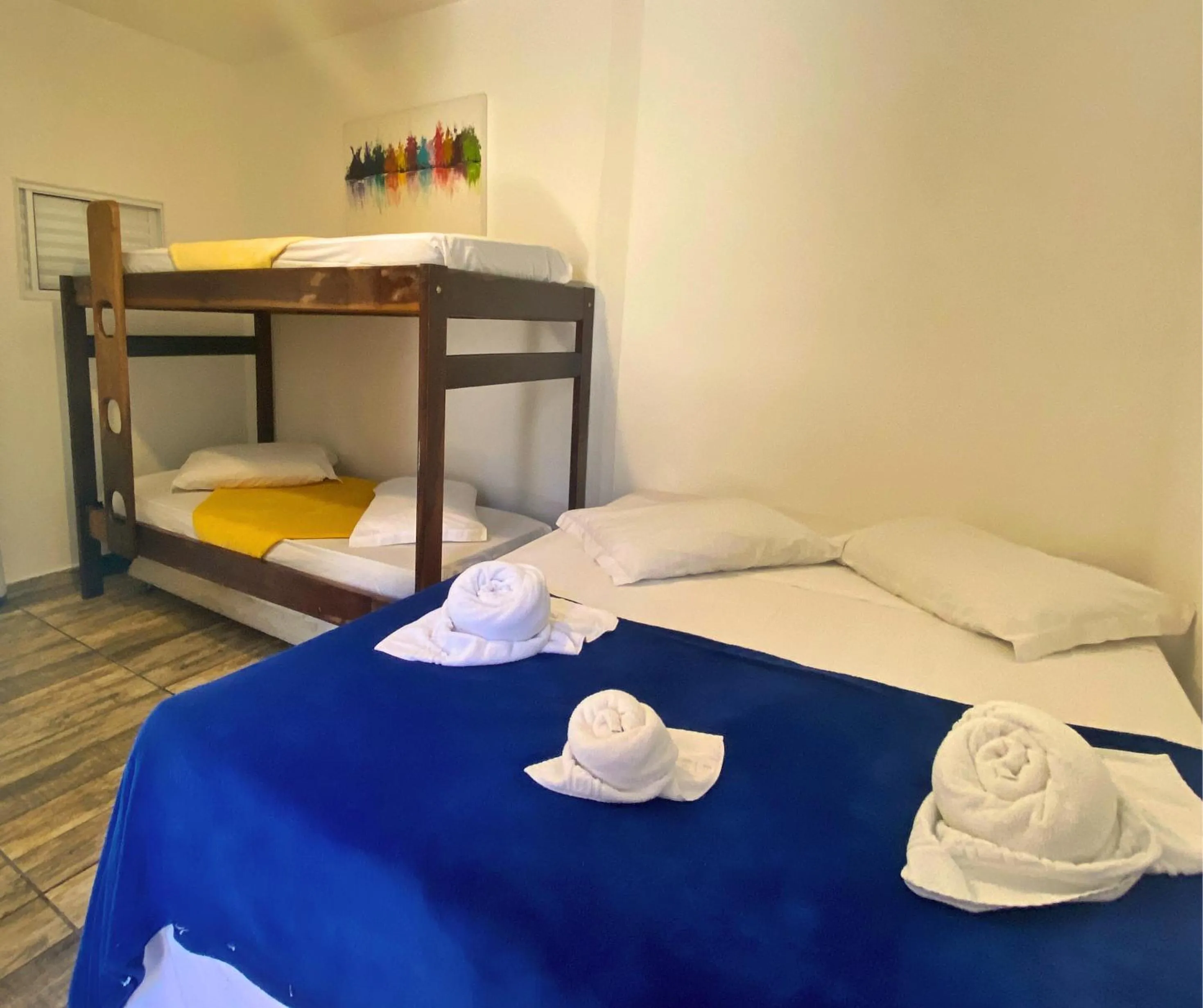 Bed in Pousada Papaya Container