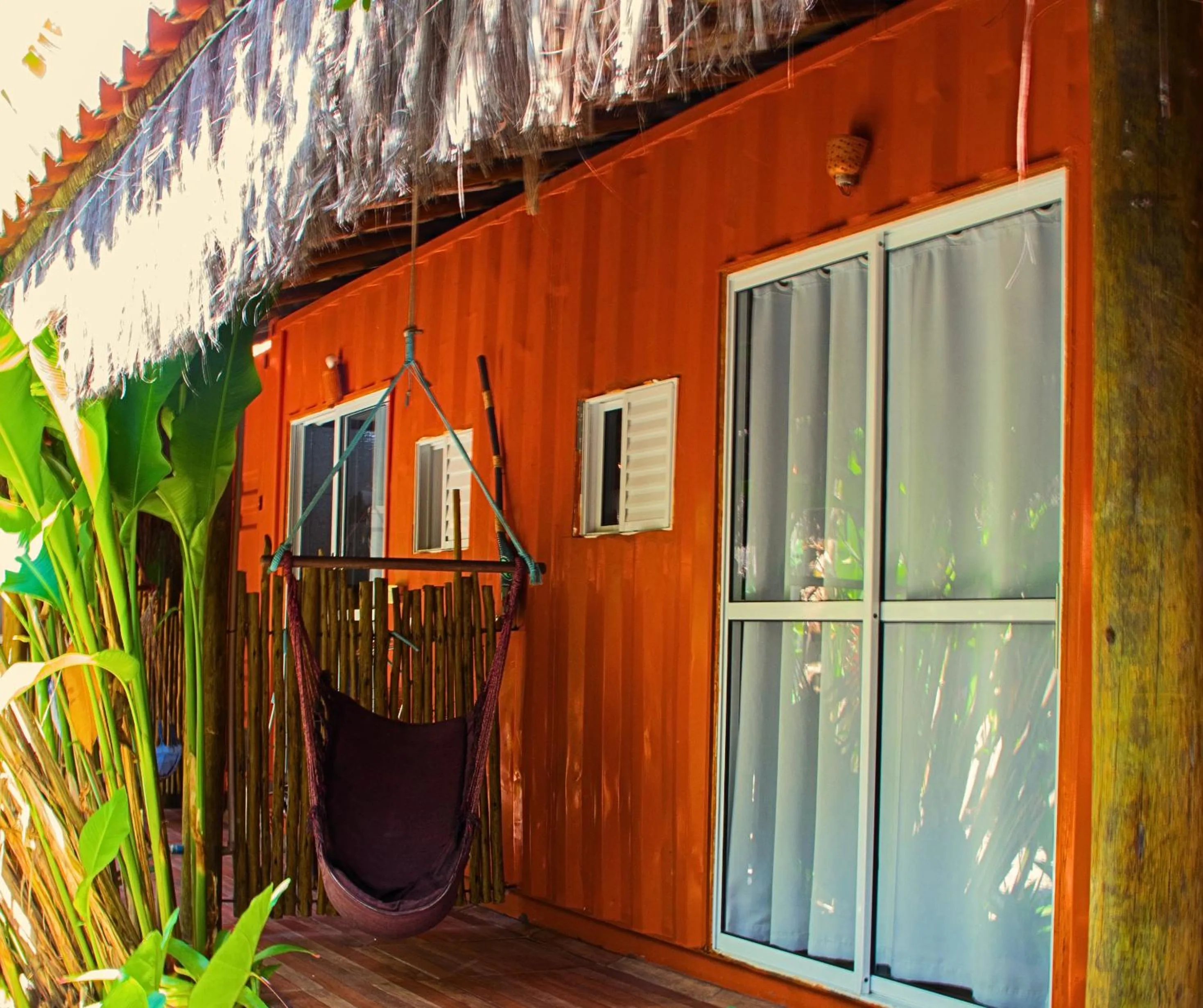 Day in Pousada Papaya Container