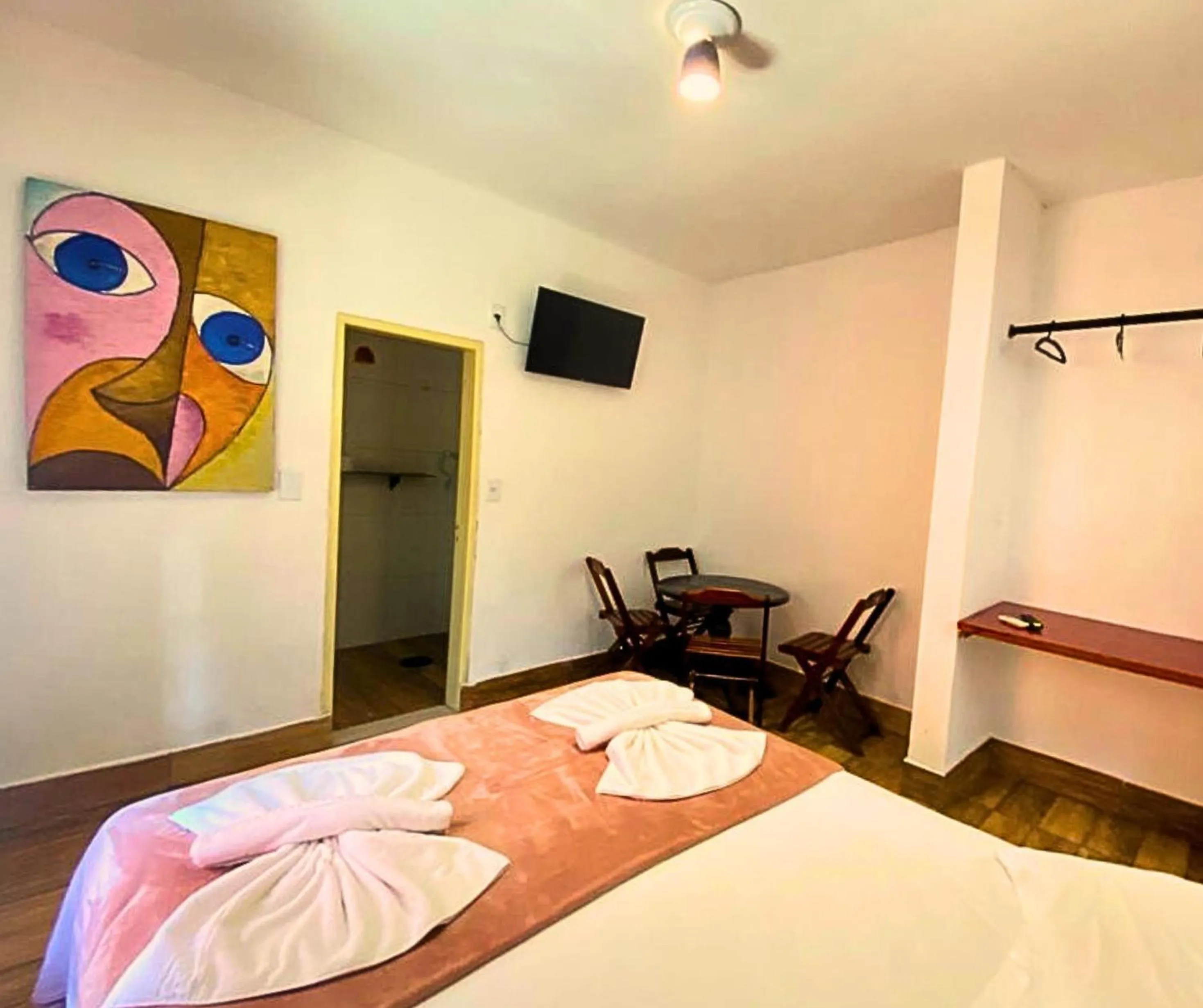 Bed in Pousada Papaya Container