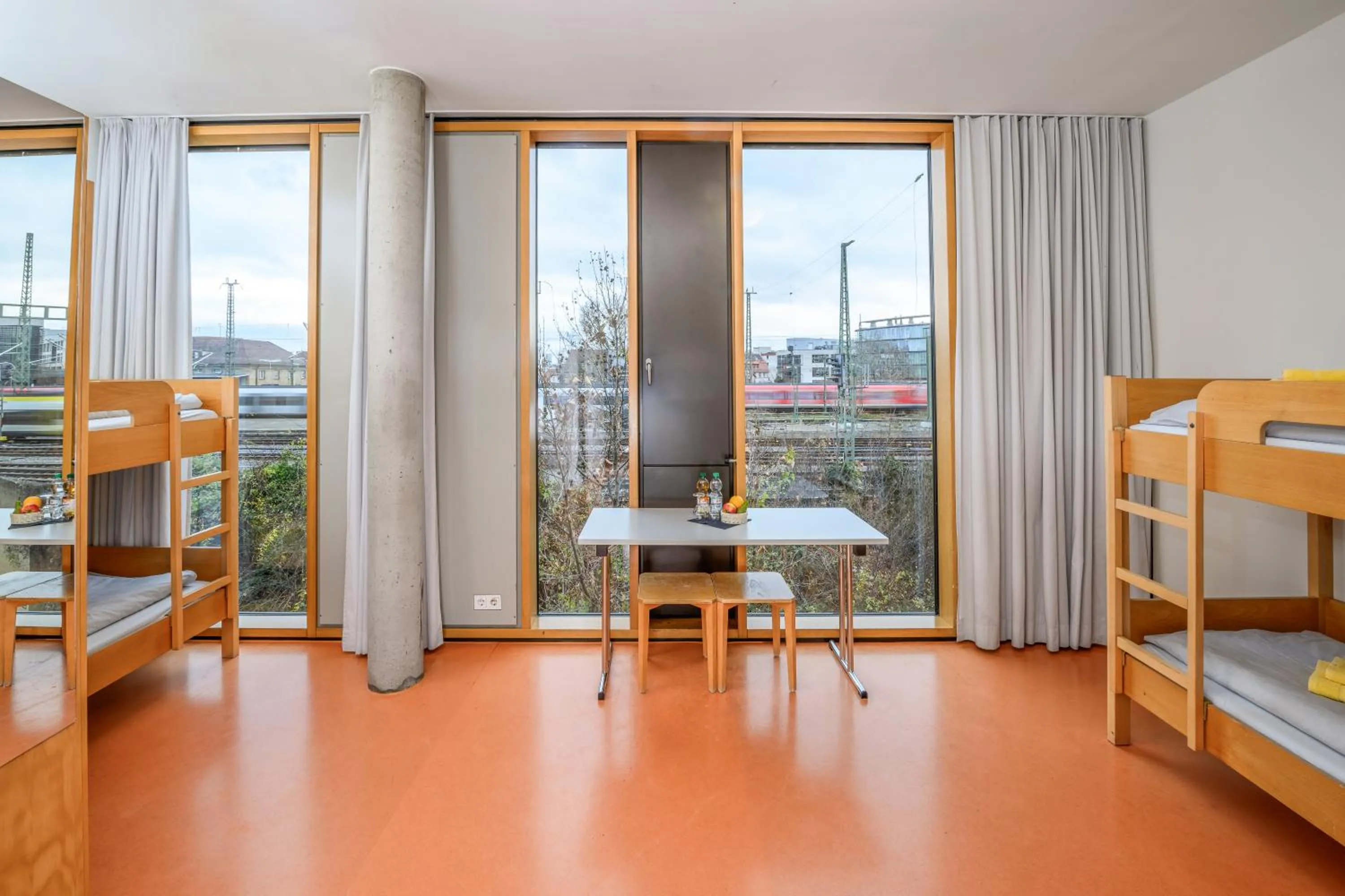 bunk bed, Bed in Jugendherberge Stuttgart Neckarpark