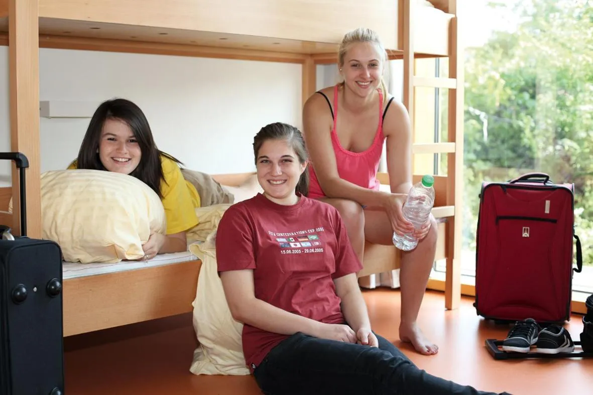 Bed in Jugendherberge Stuttgart Neckarpark