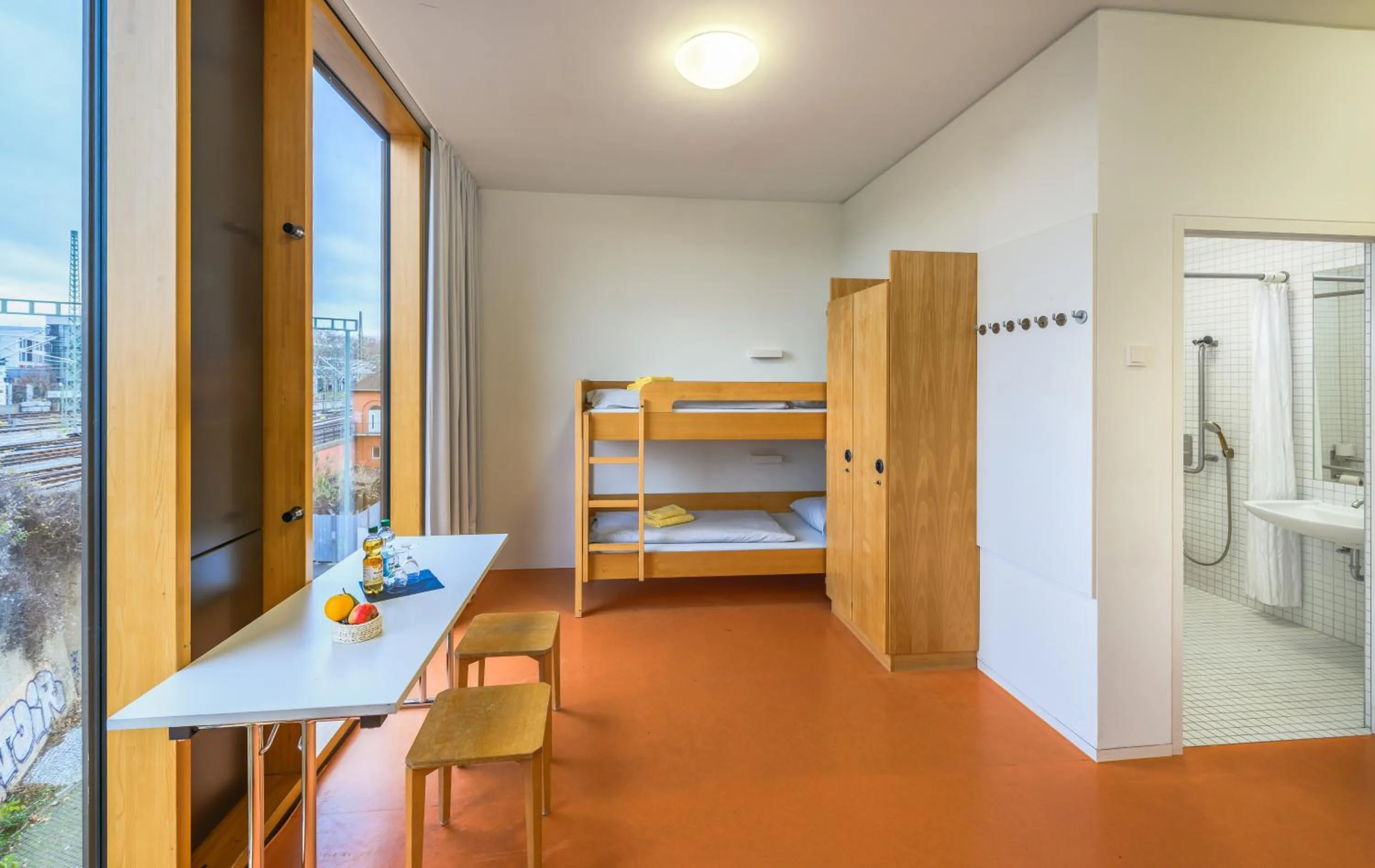 Bathroom in Jugendherberge Stuttgart Neckarpark