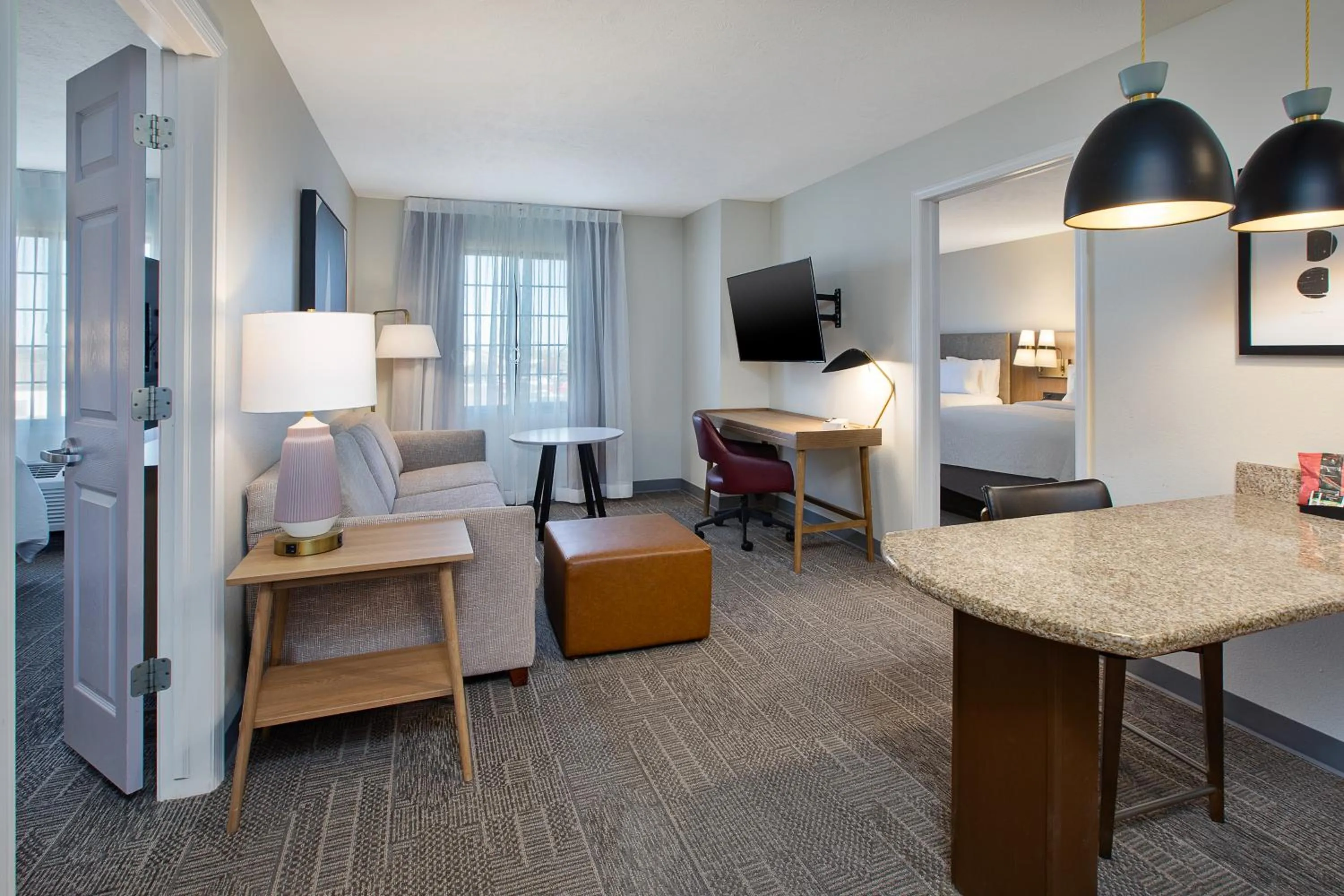 TV and multimedia in Staybridge Suites Lincoln North East by IHG