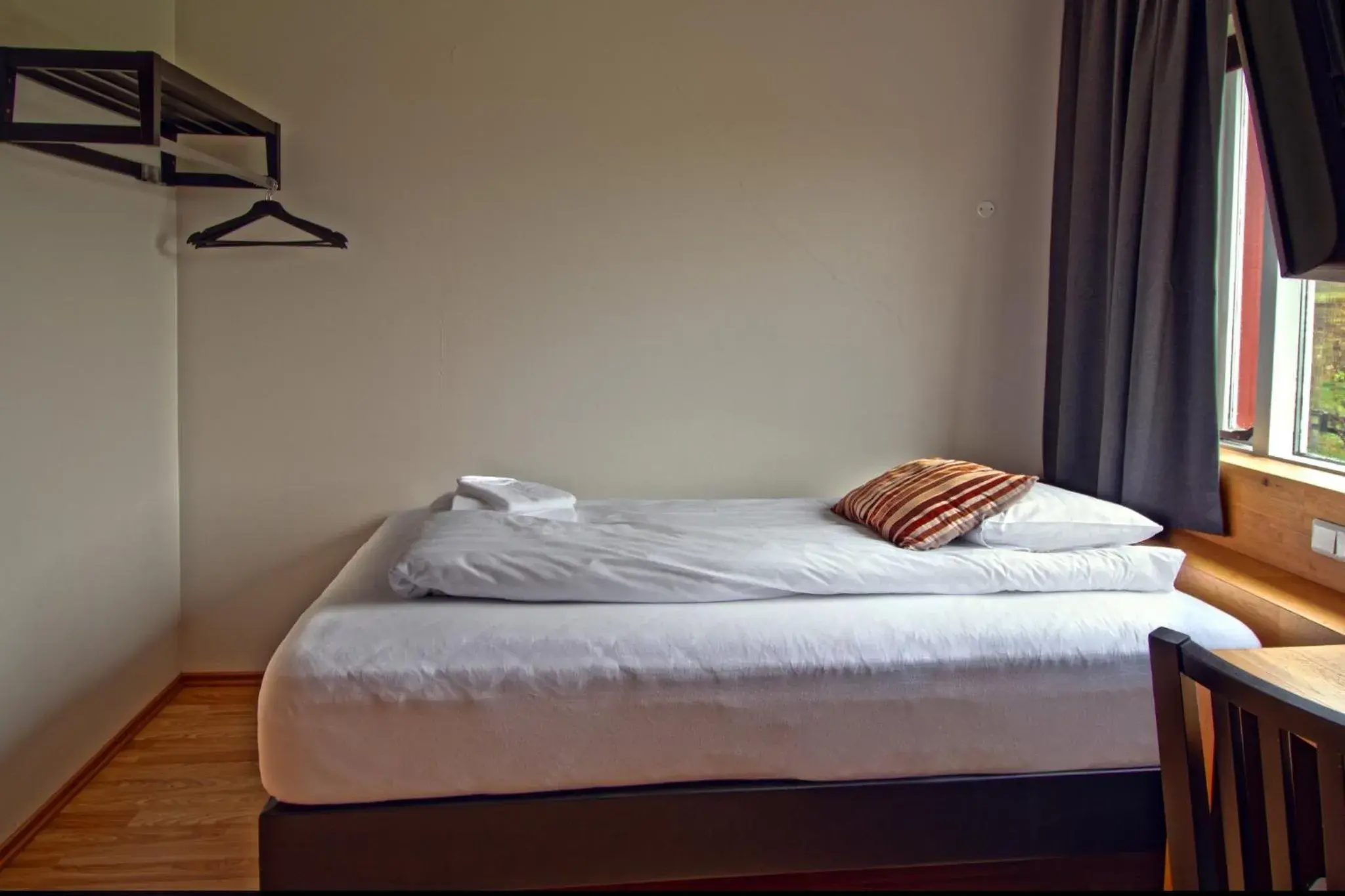 Single Room in Hotel Post Single Room in Hotel Post