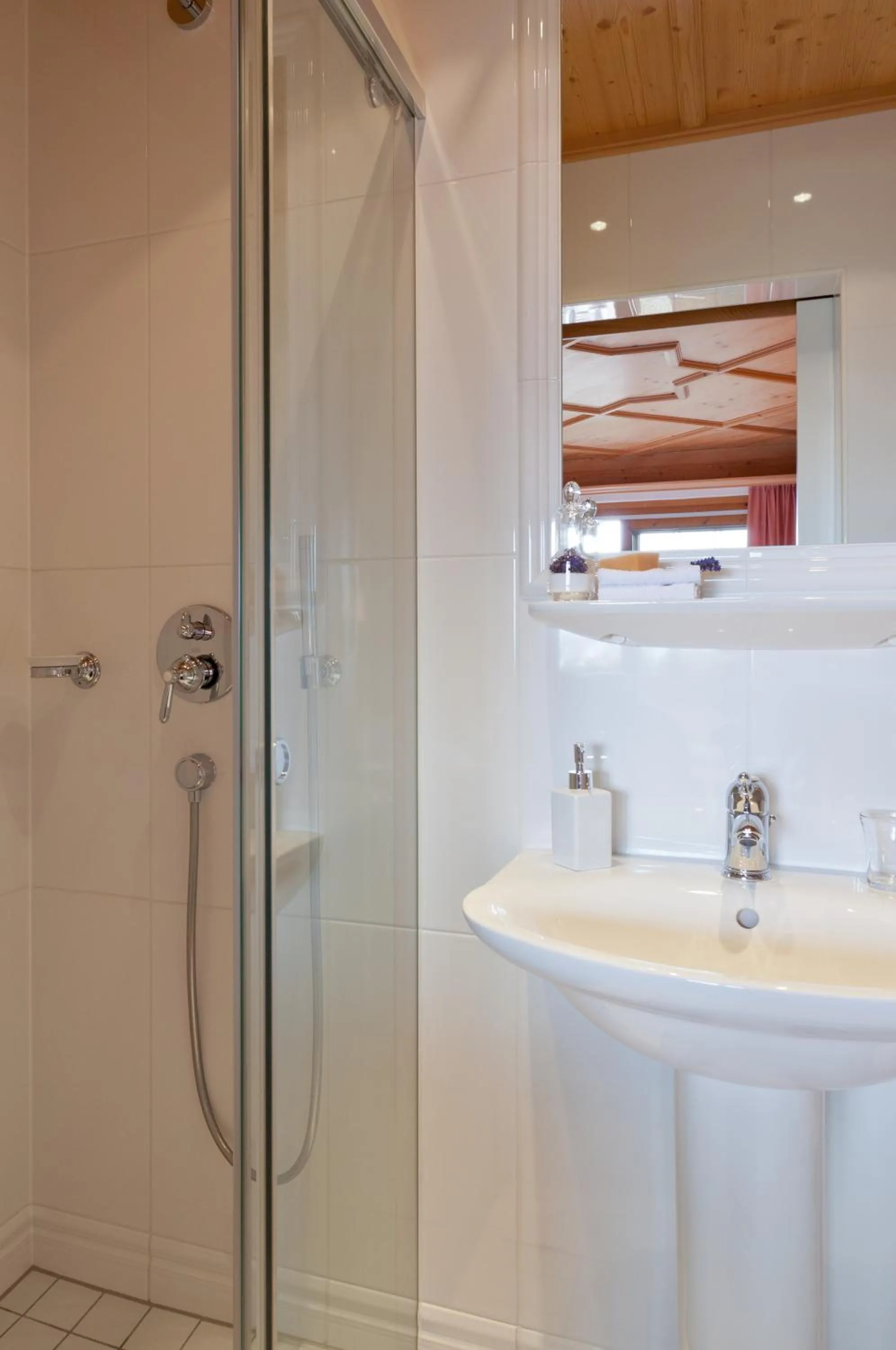 Bathroom in Hotel Lärchenhof Natur