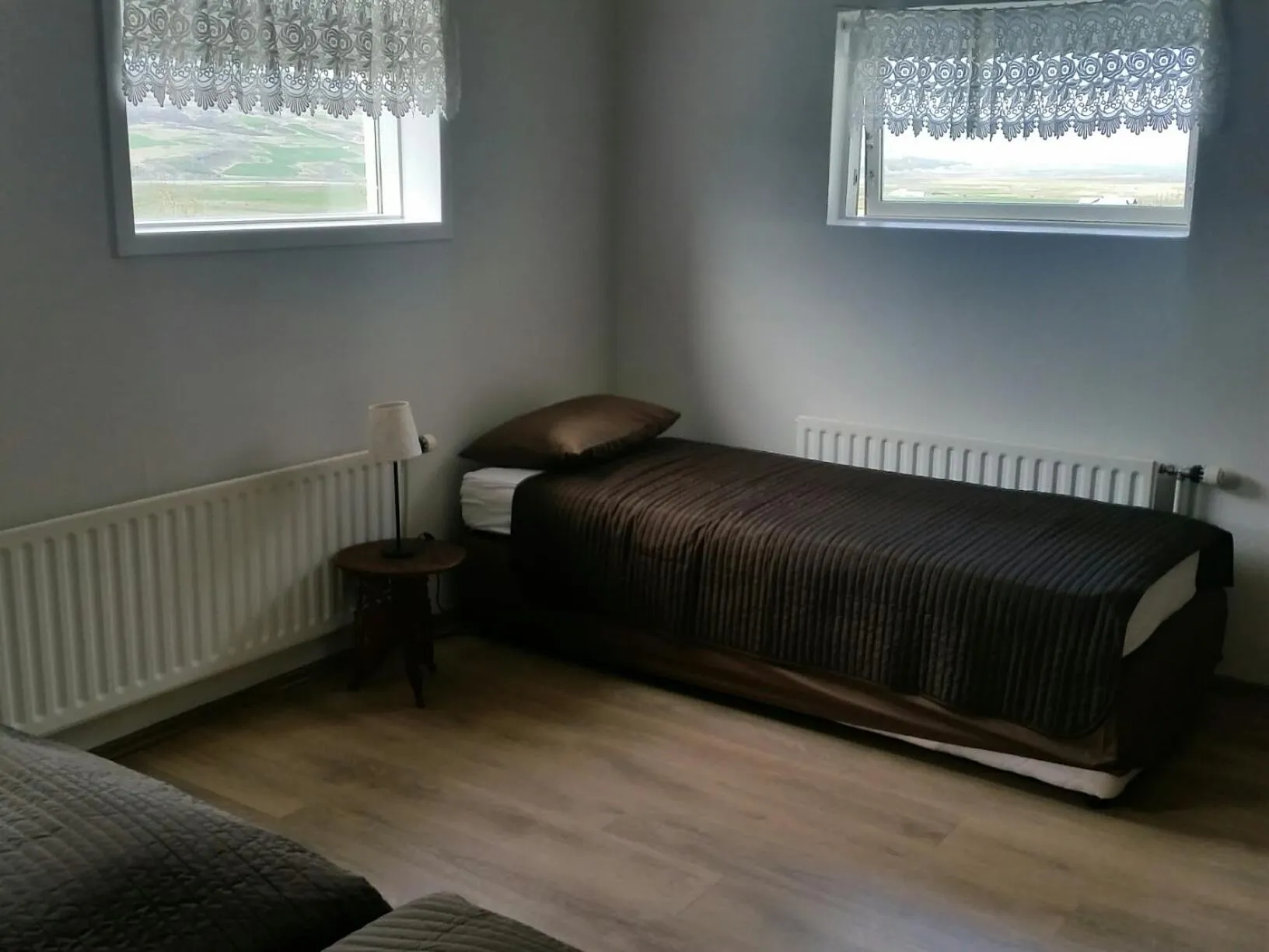 Mountain view in Lamb Inn Öngulsstadir