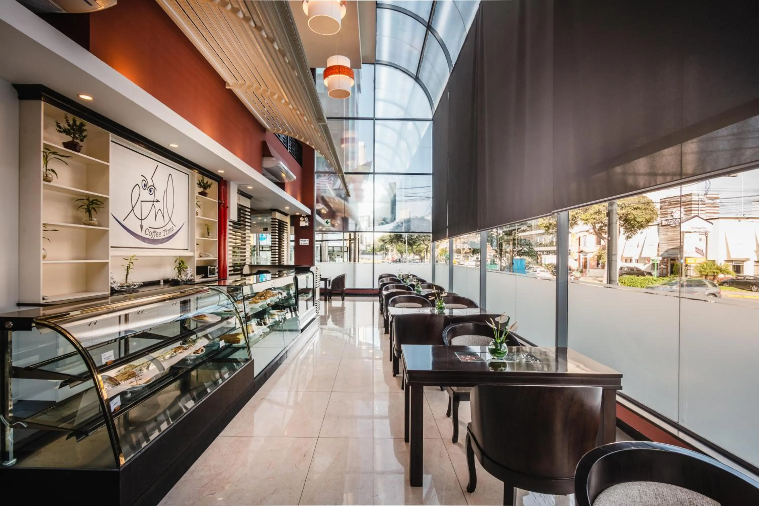 Restaurant/places to eat in Nobility Grand Hotel