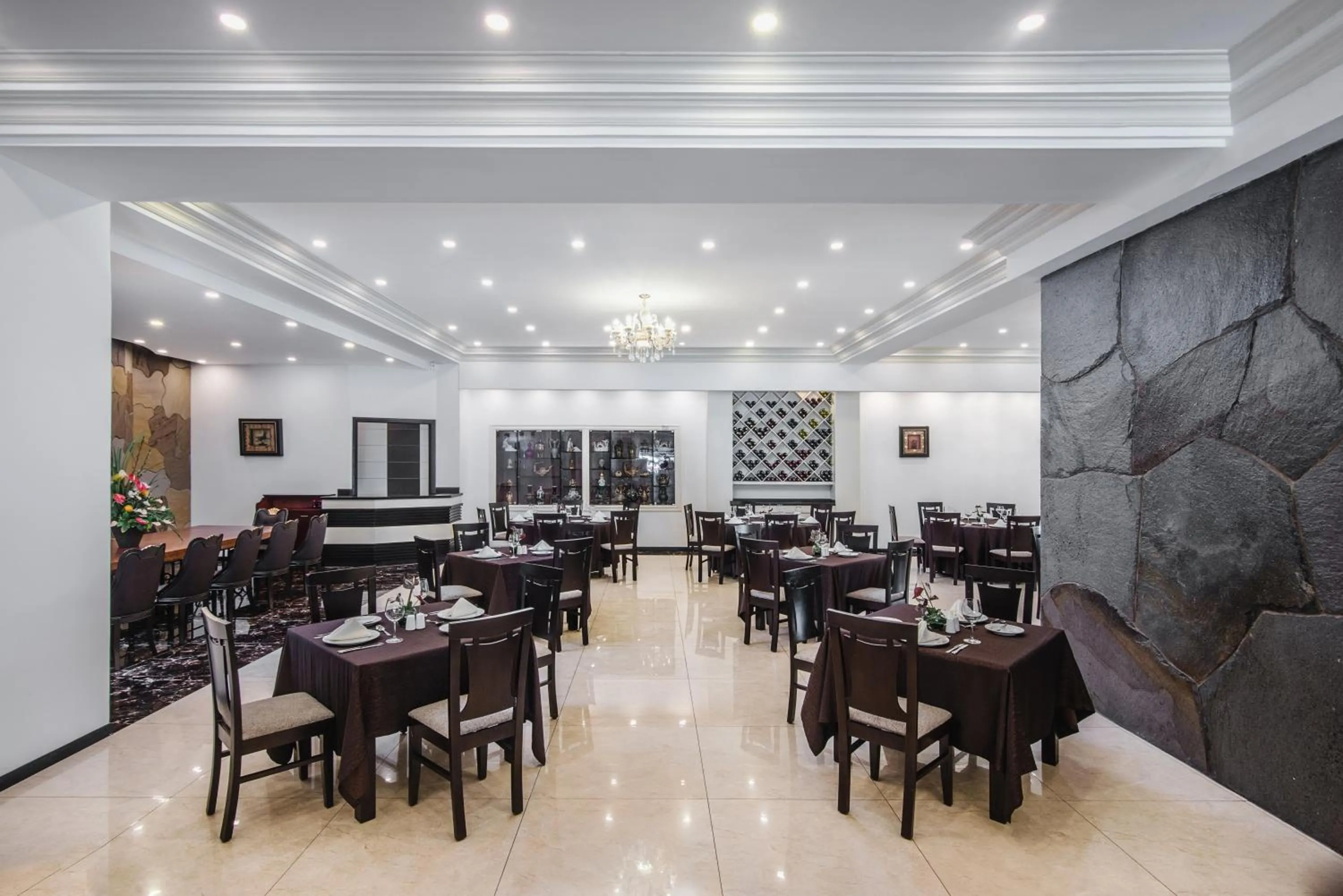 Restaurant/places to eat in Nobility Grand Hotel