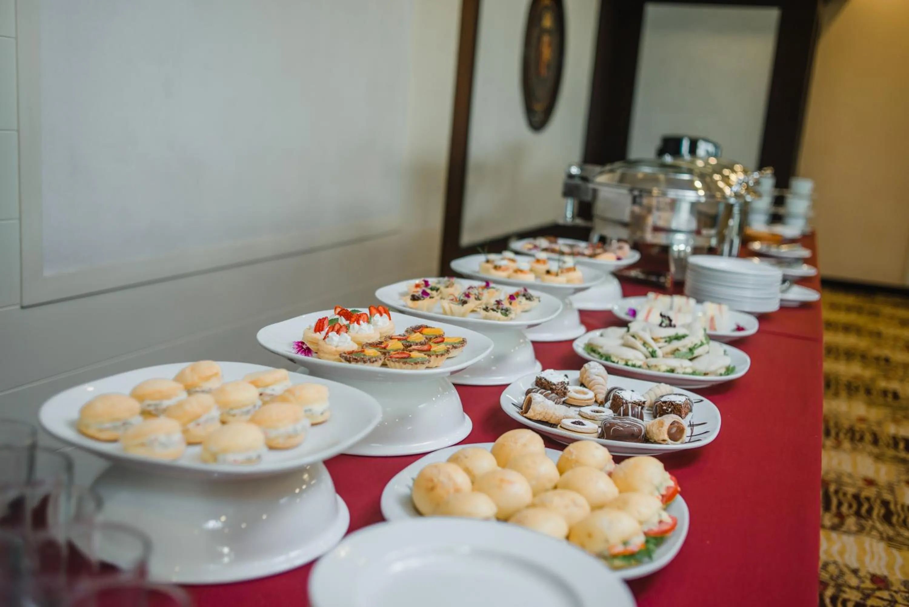 Coffee/tea facilities in Nobility Grand Hotel