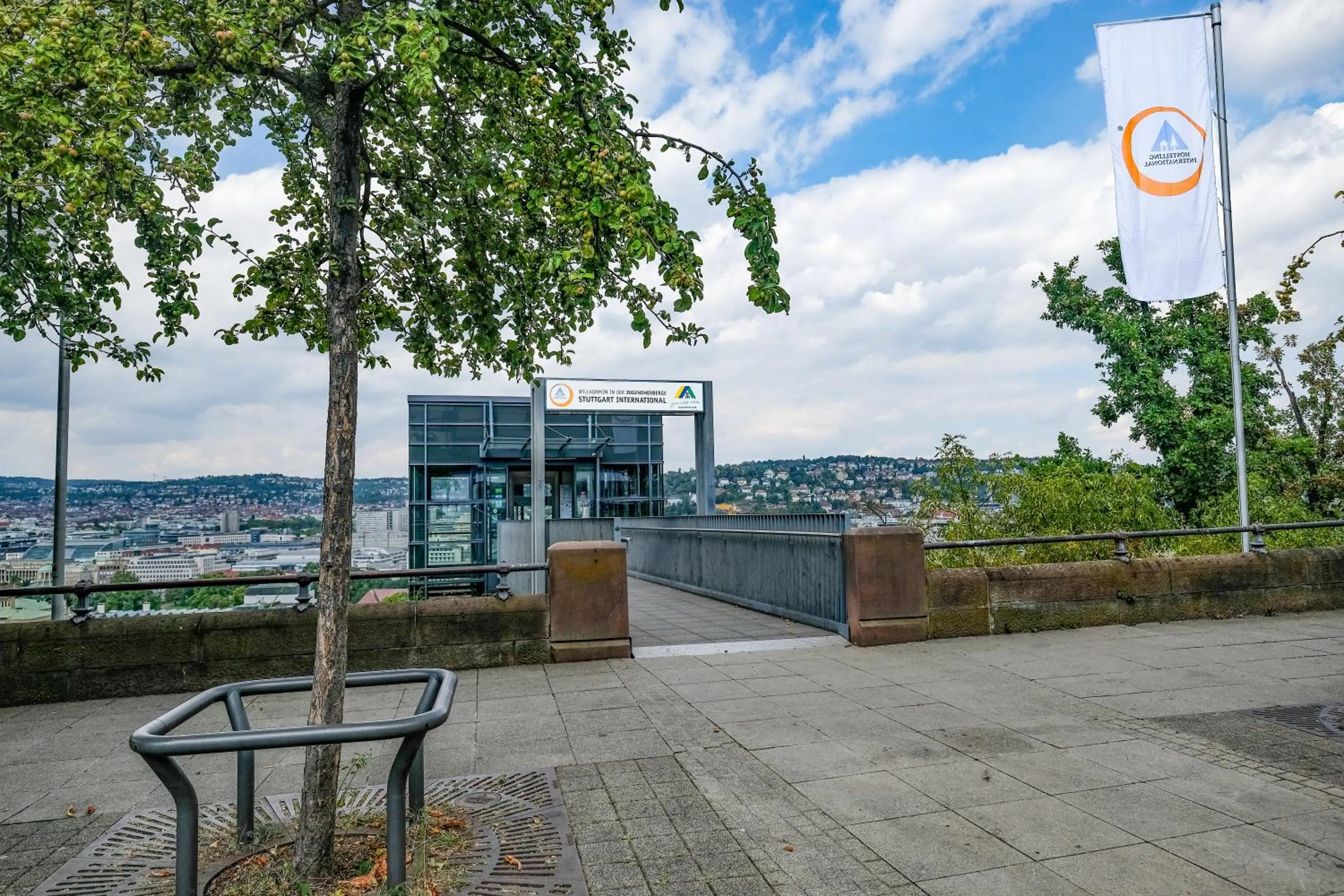 Facade/entrance in Jugendherberge Stuttgart International