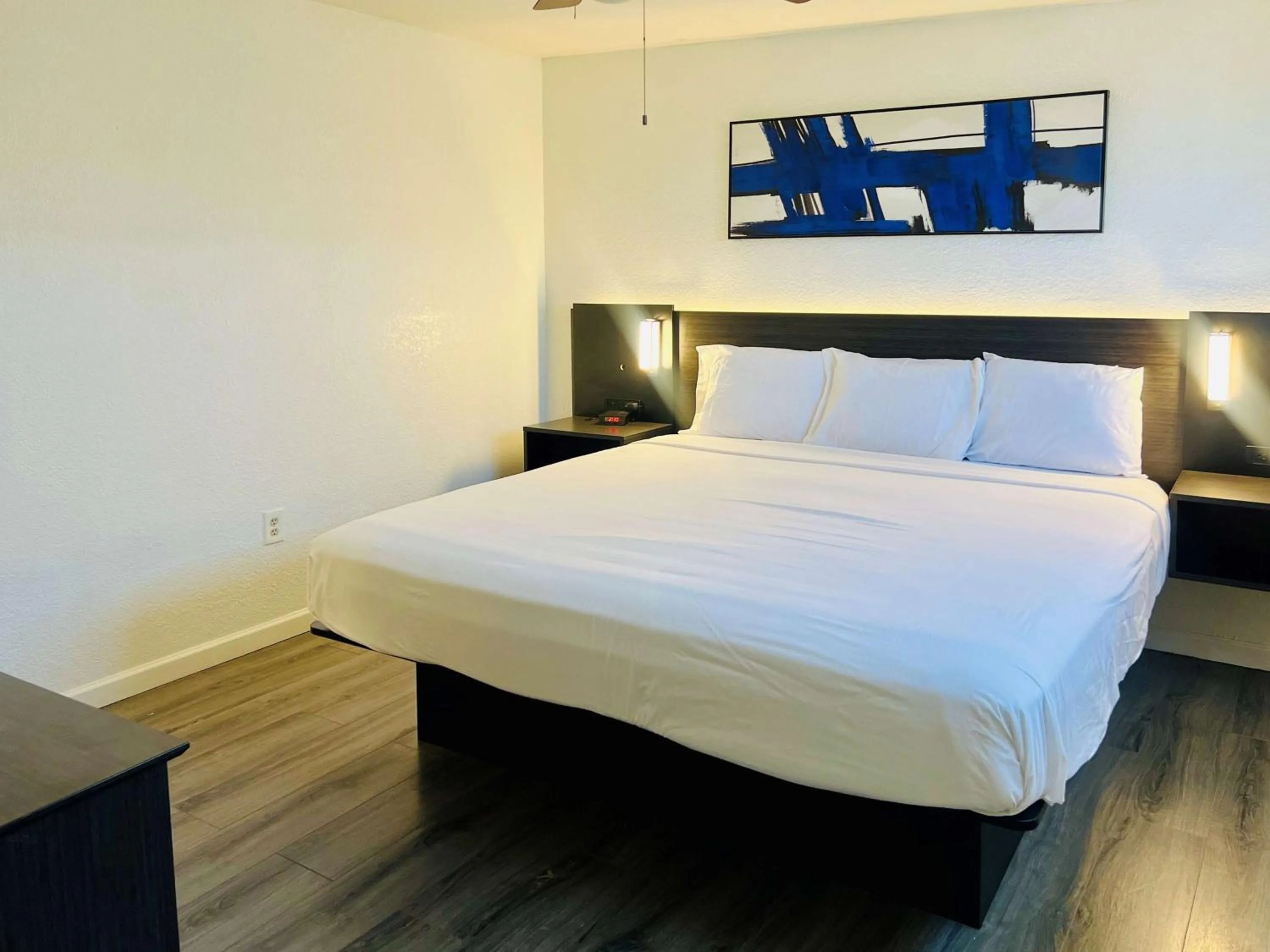 Kitchen or kitchenette, Bed in Studio 6 Sierra Vista, AZ Fort Huachuca