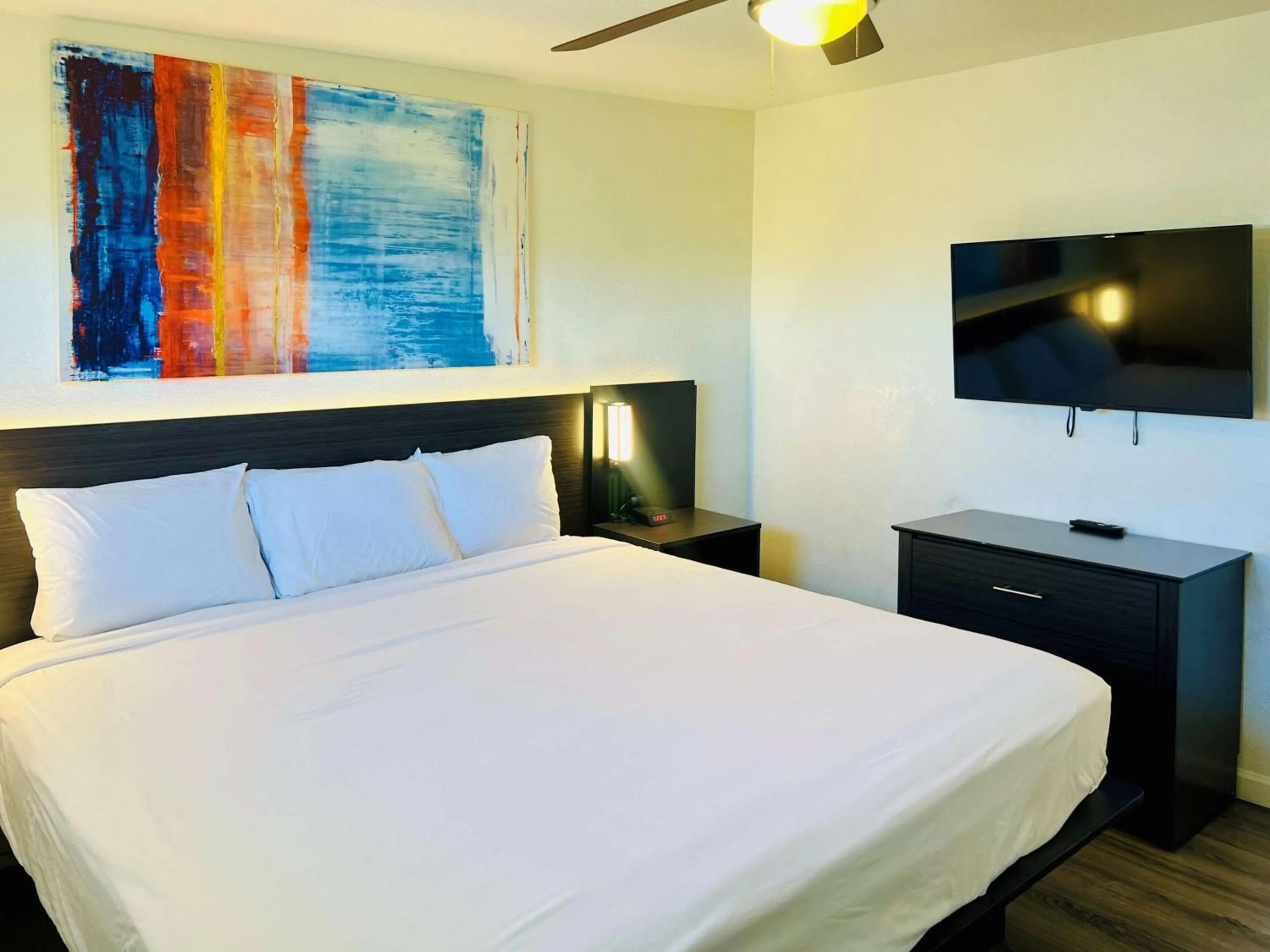 TV and multimedia, Bed in Studio 6 Sierra Vista, AZ Fort Huachuca