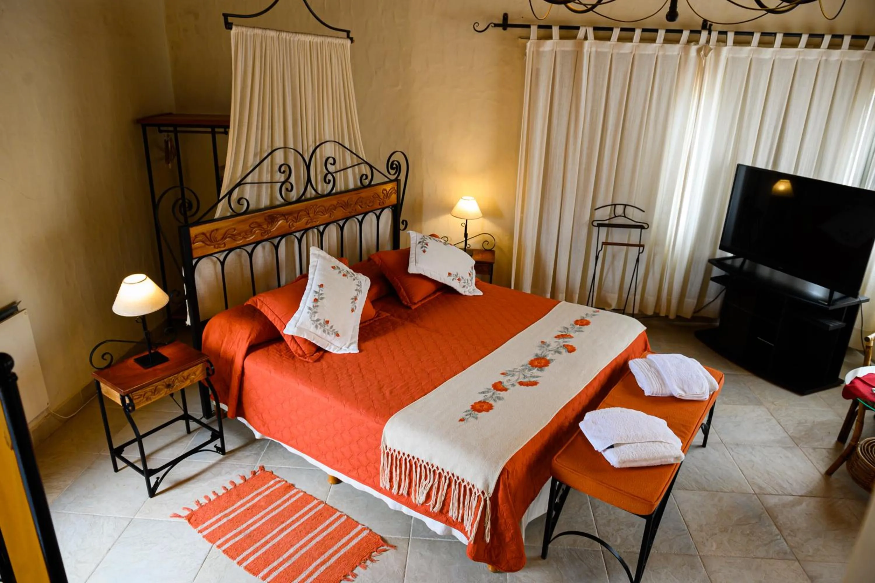 Bed in Hosteria La Caldera