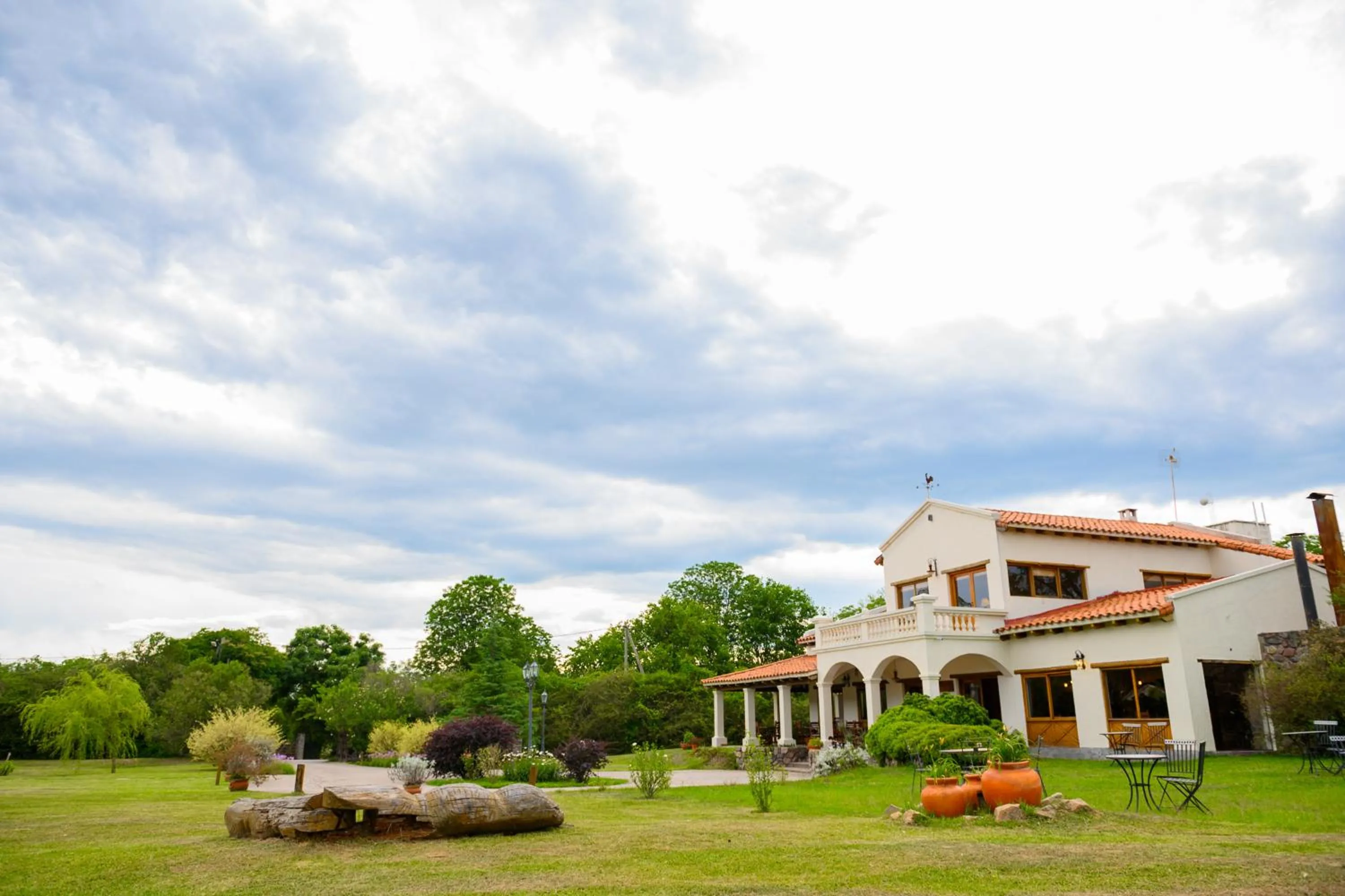 Facade/entrance in Hosteria La Caldera